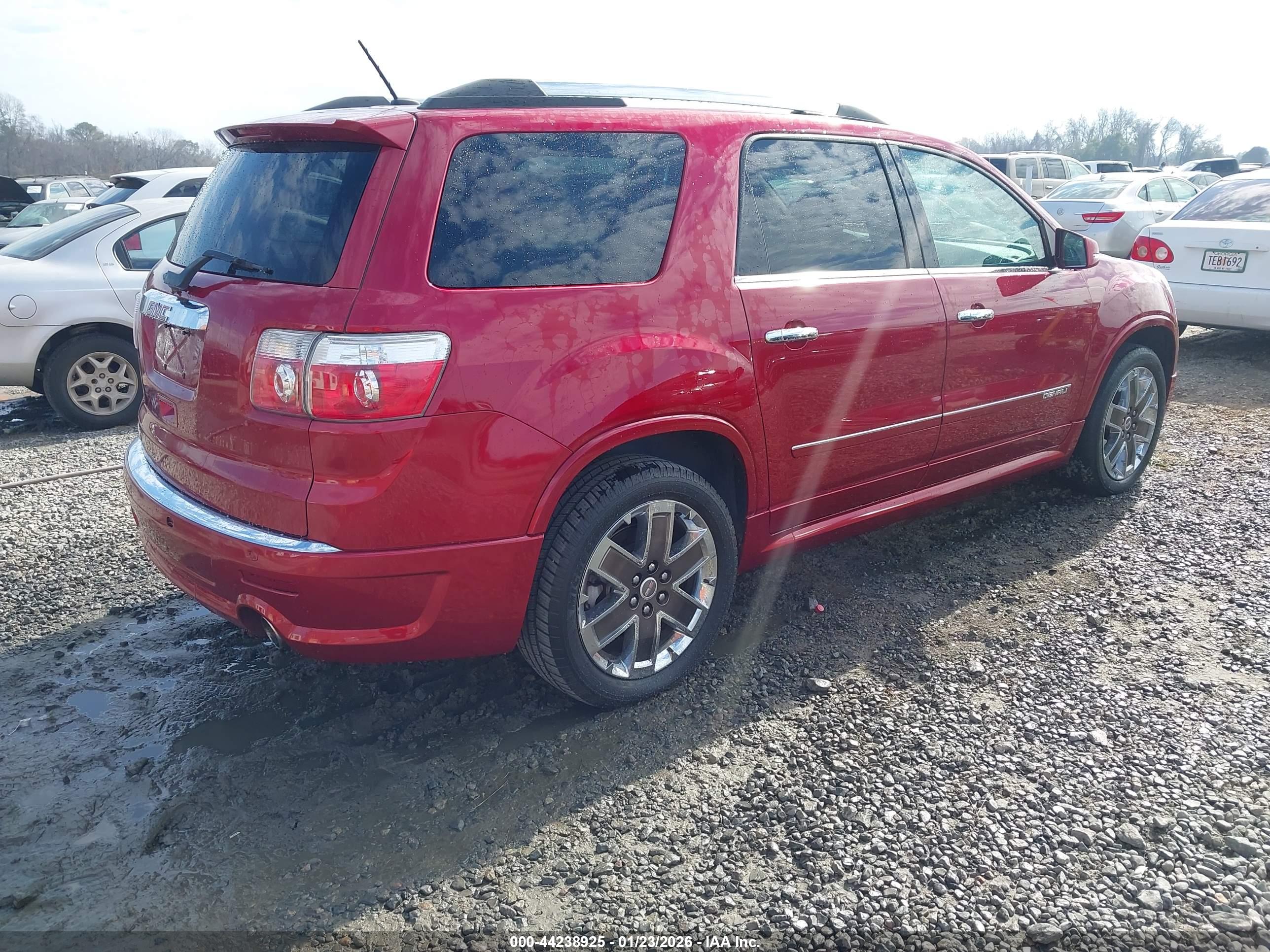 GMC ACADIA image 4