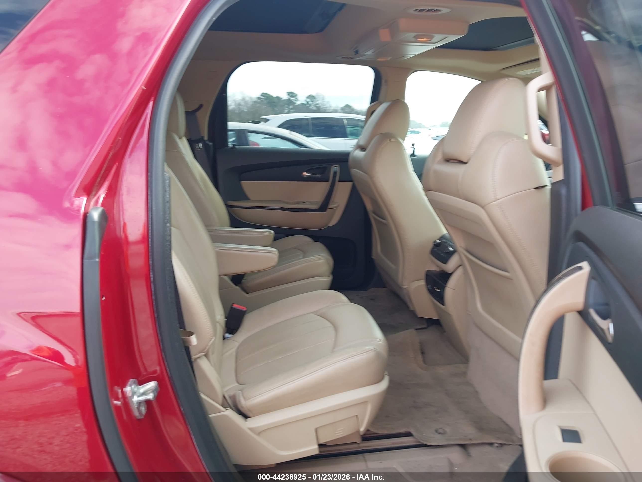 GMC ACADIA image 8