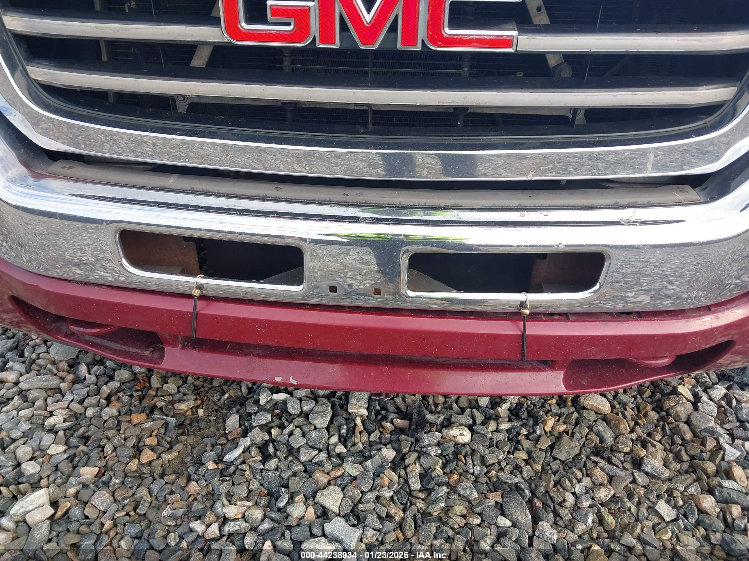 GMC SIERRA image 6