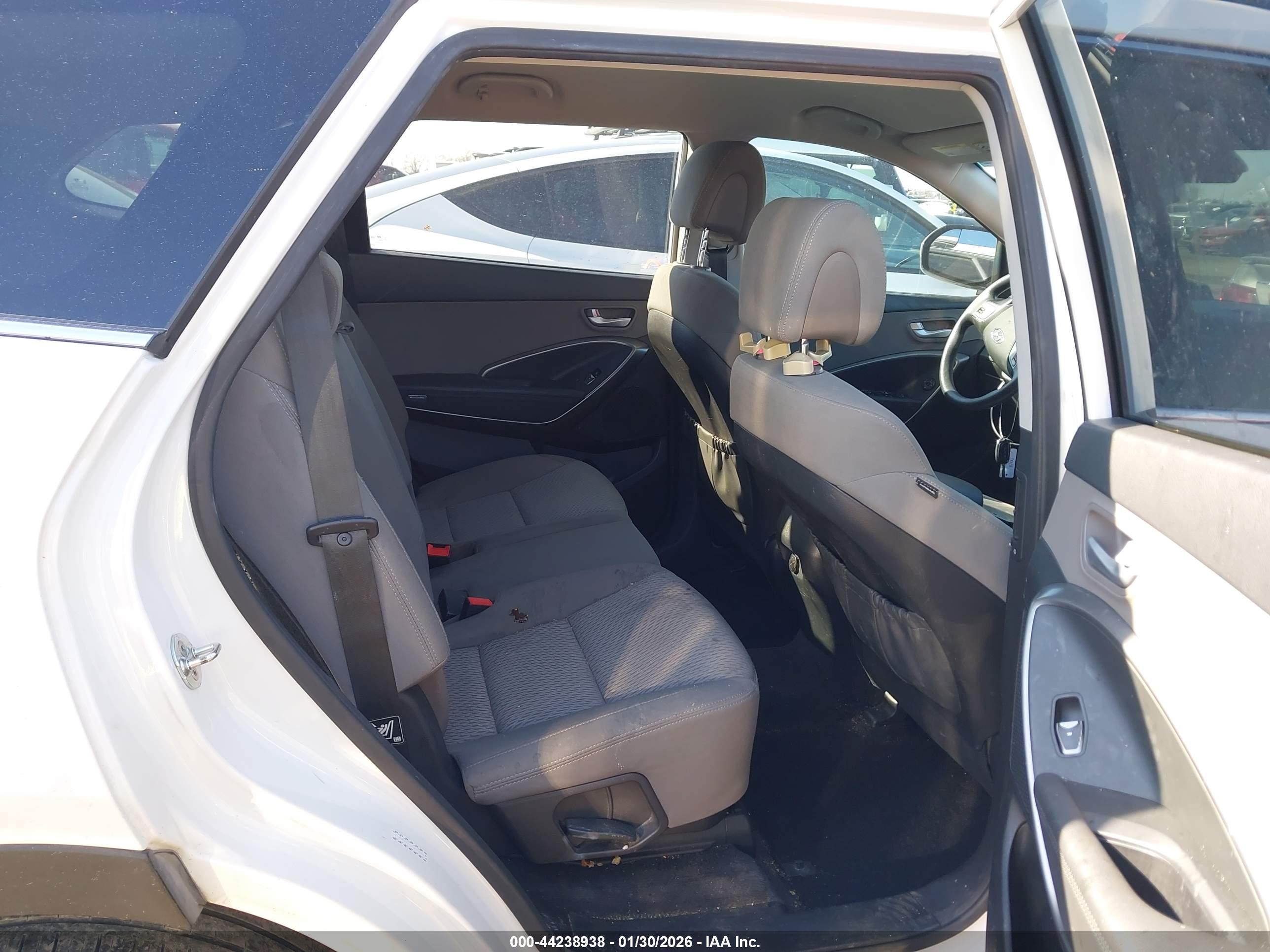HYUNDAI SANTA image 8