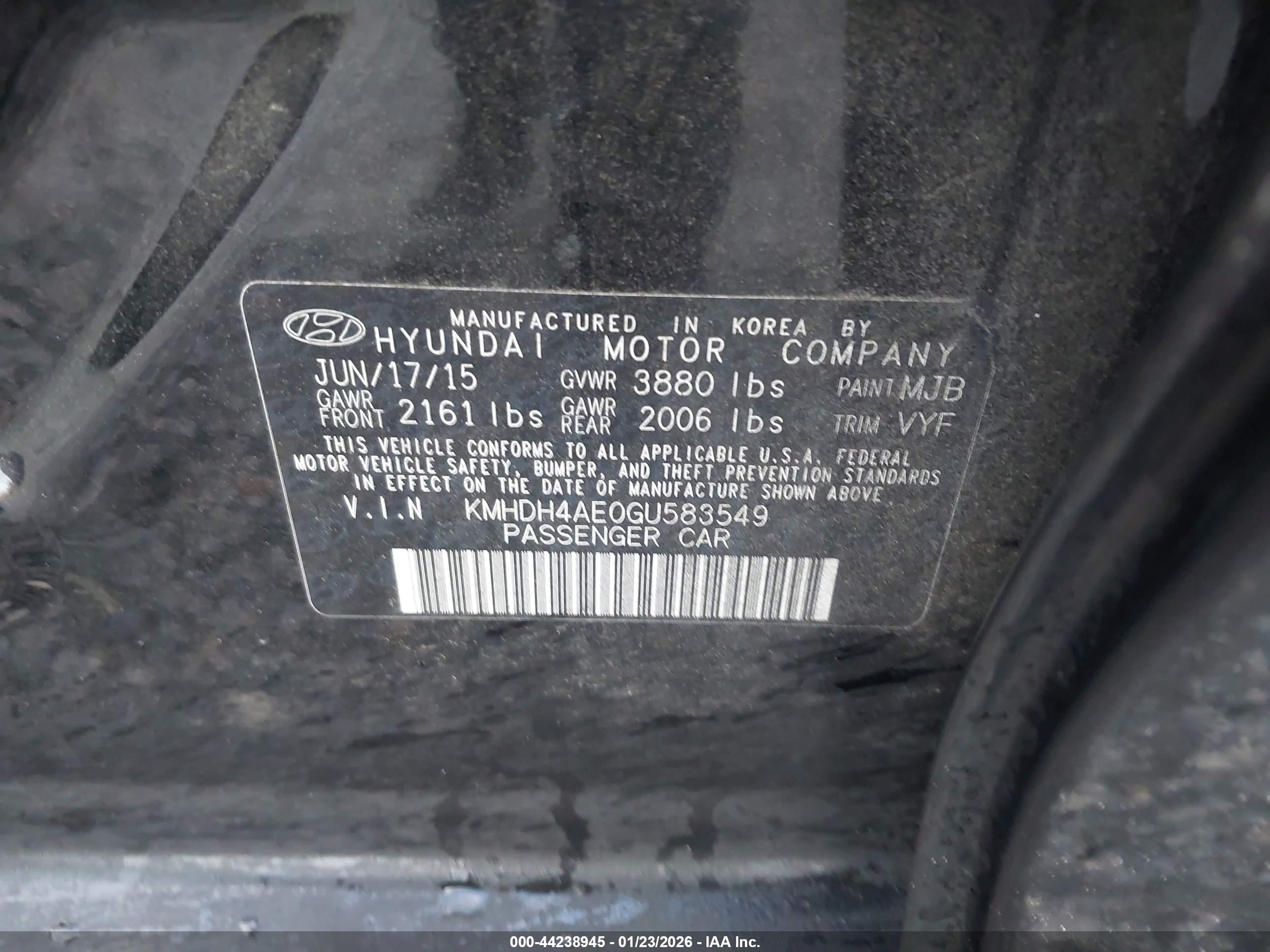 HYUNDAI ELANTRA image 9