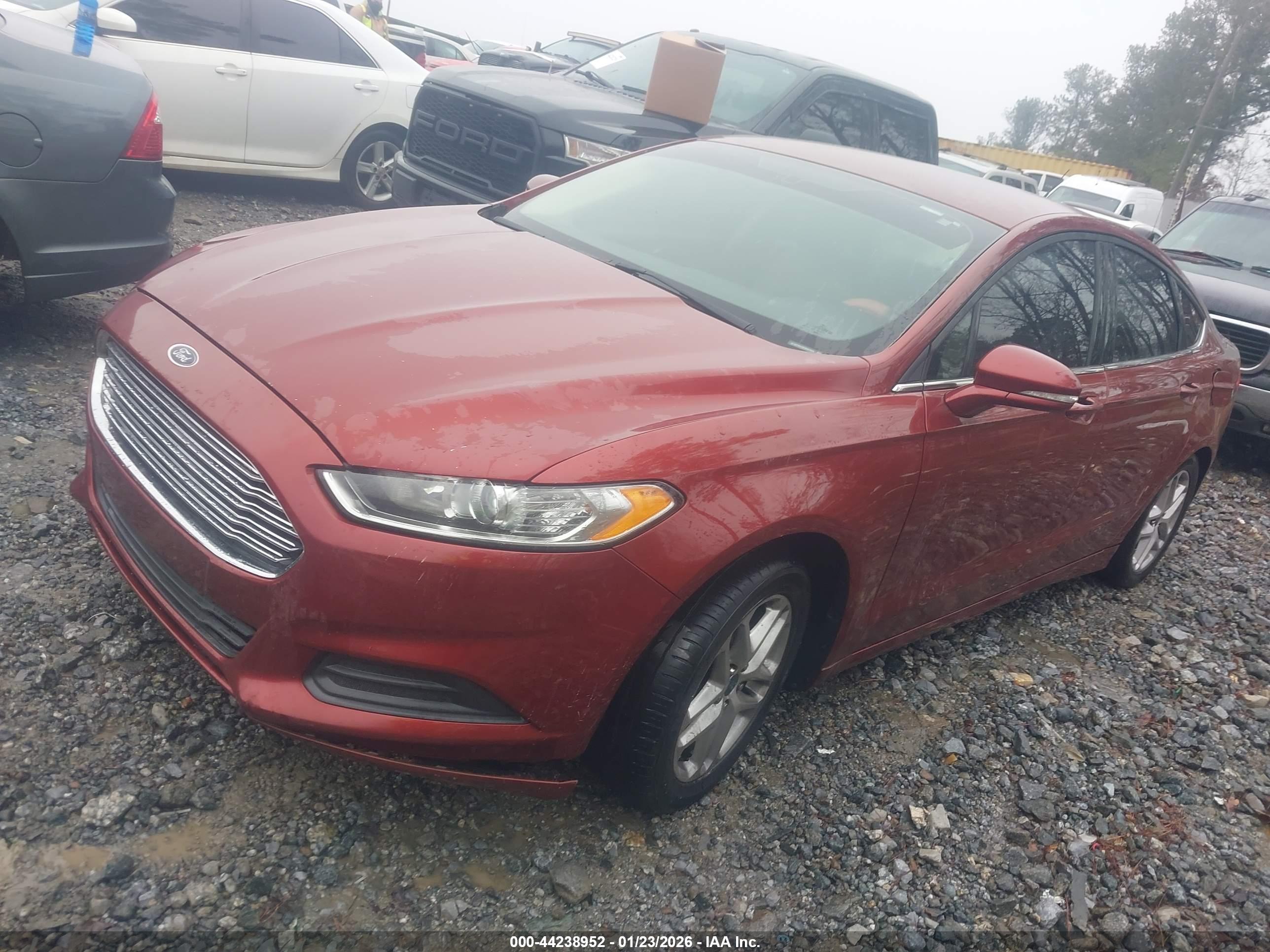 FORD FUSION image 2