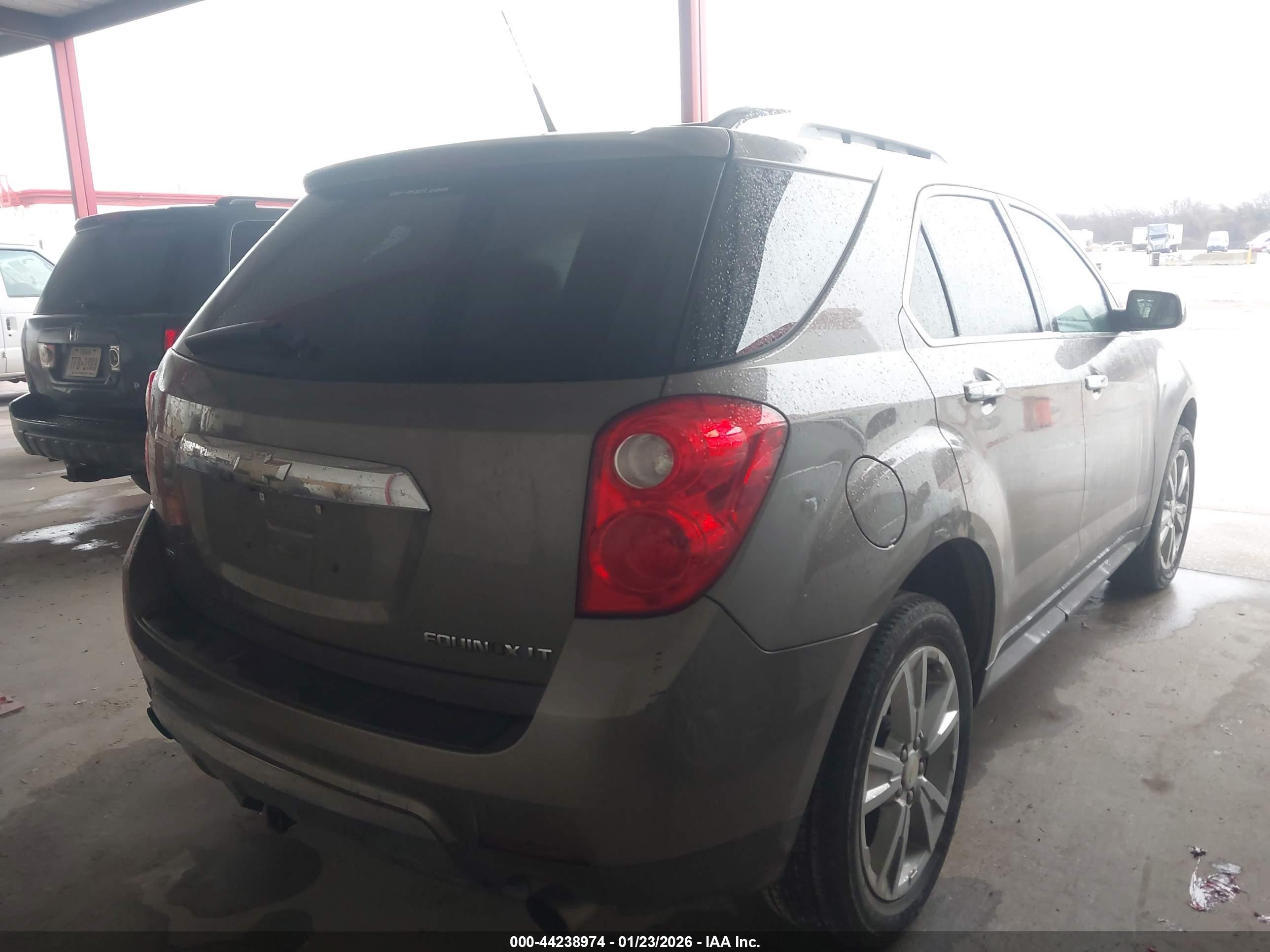 CHEVROLET EQUINOX image 4