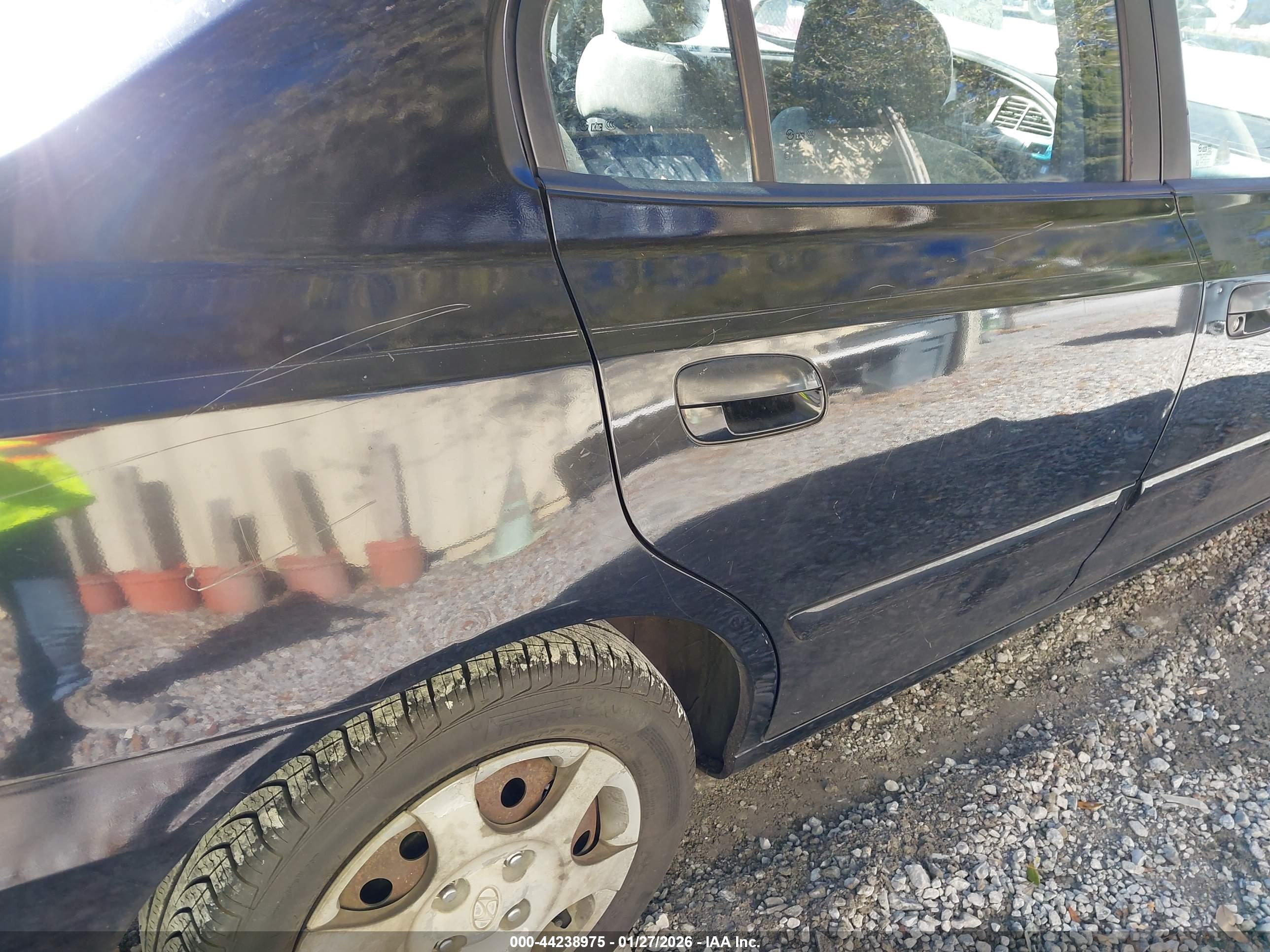 HYUNDAI ELANTRA image 6