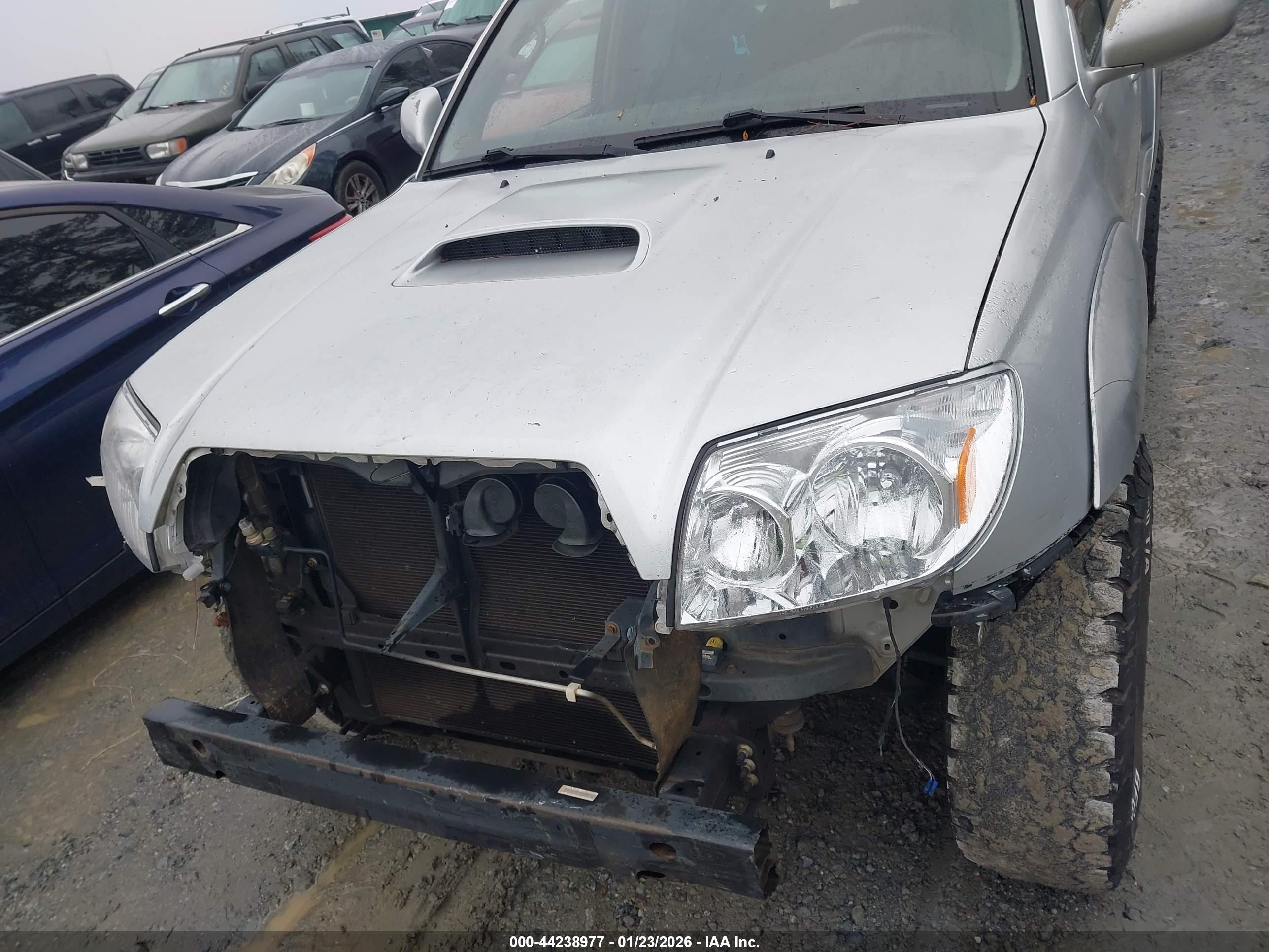 TOYOTA 4RUNNER image 10