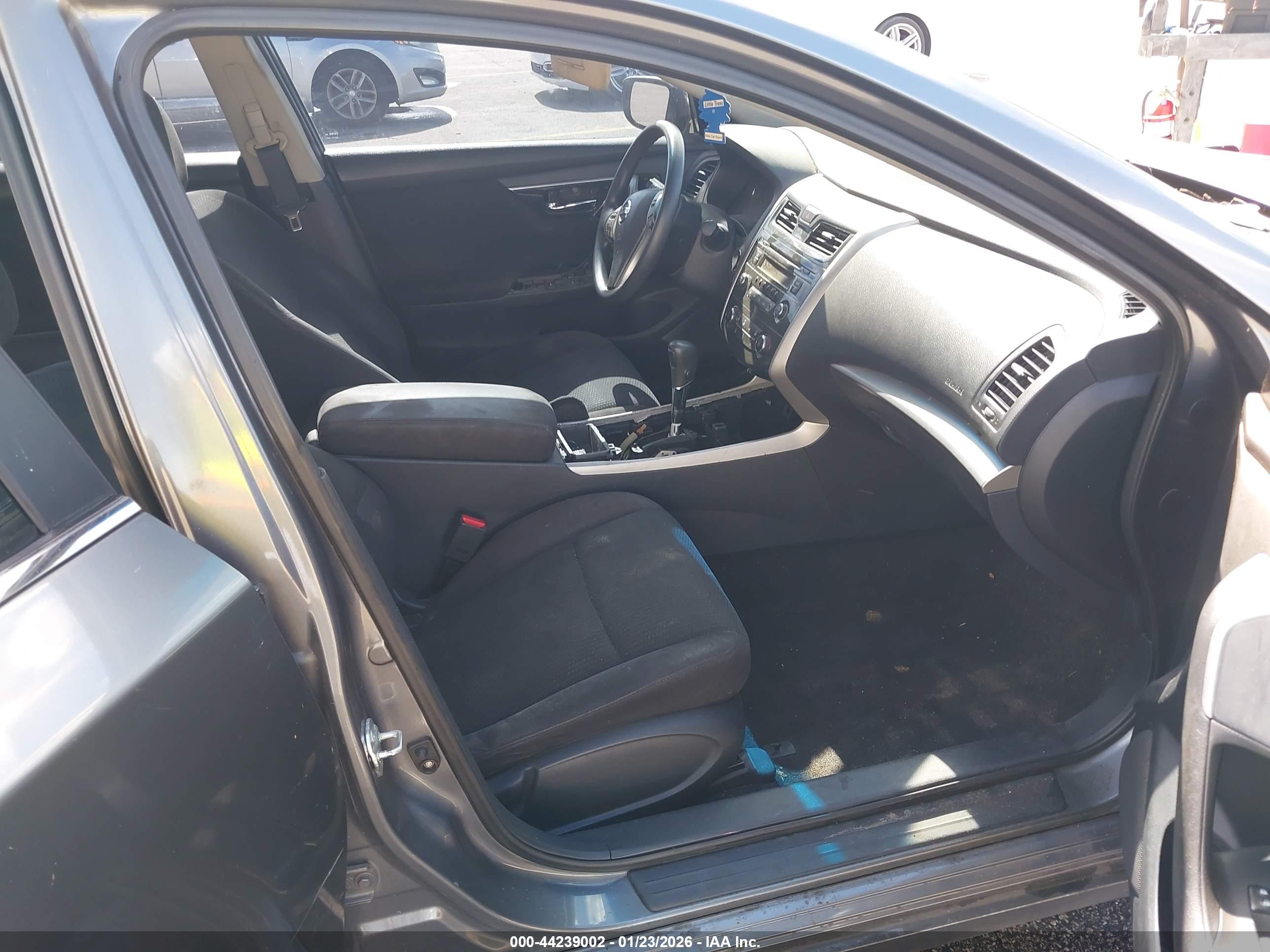 NISSAN ALTIMA image 5