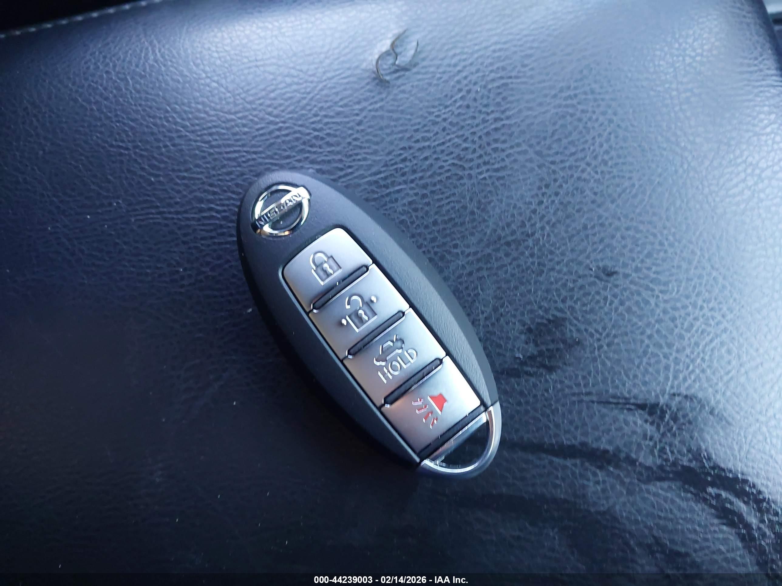 NISSAN MURANO image 11