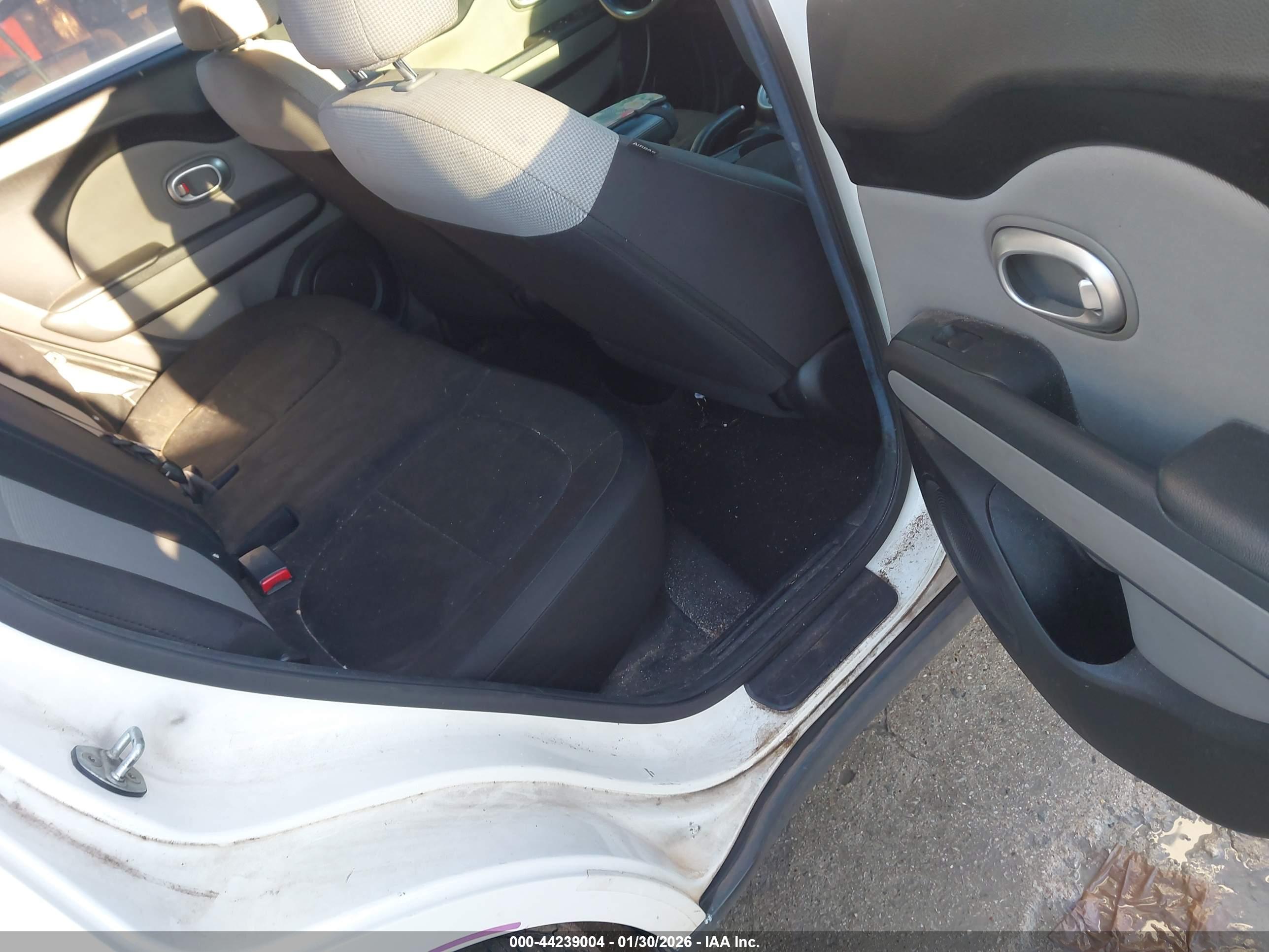 KIA SOUL image 8