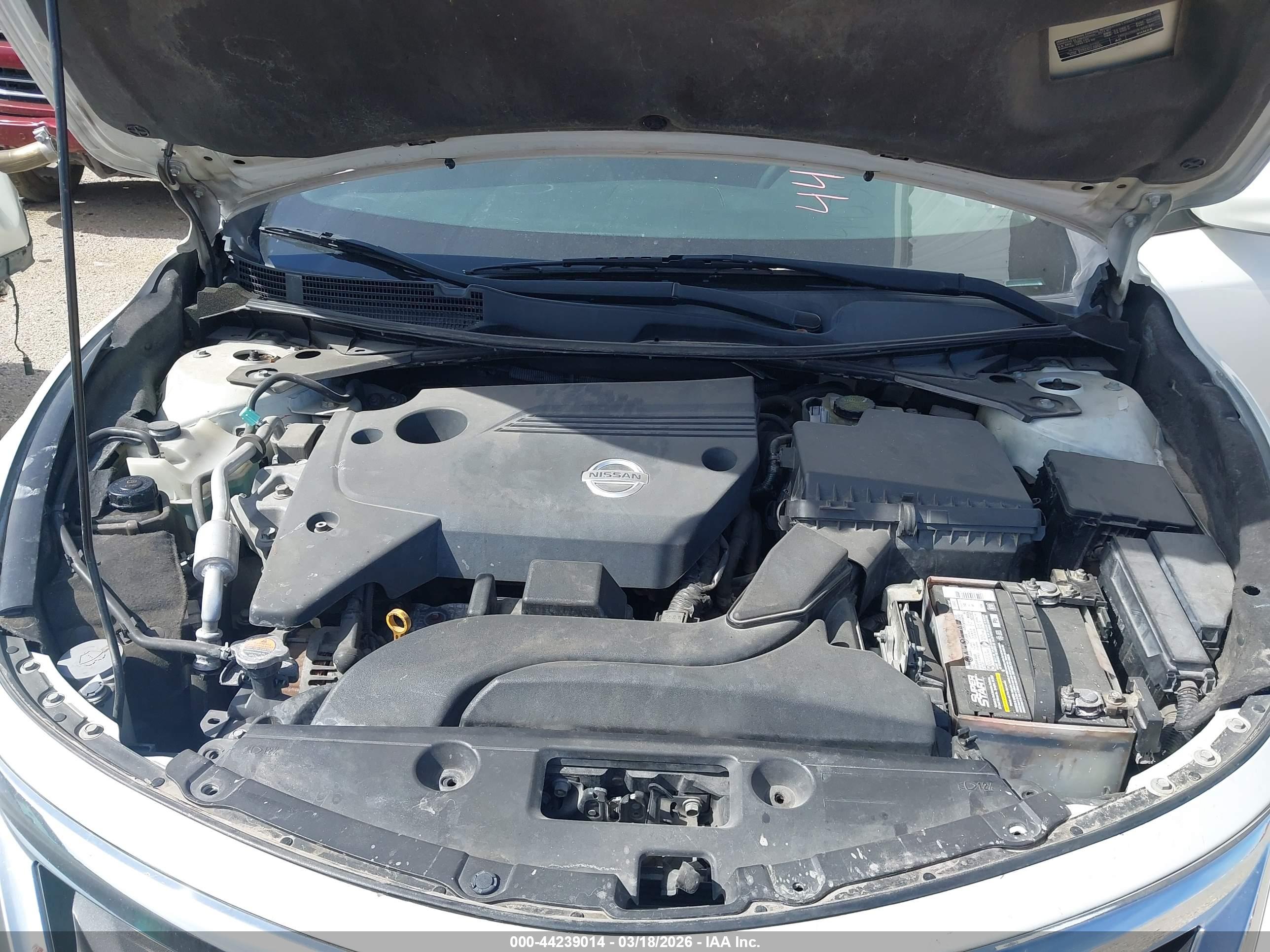 NISSAN ALTIMA image 10