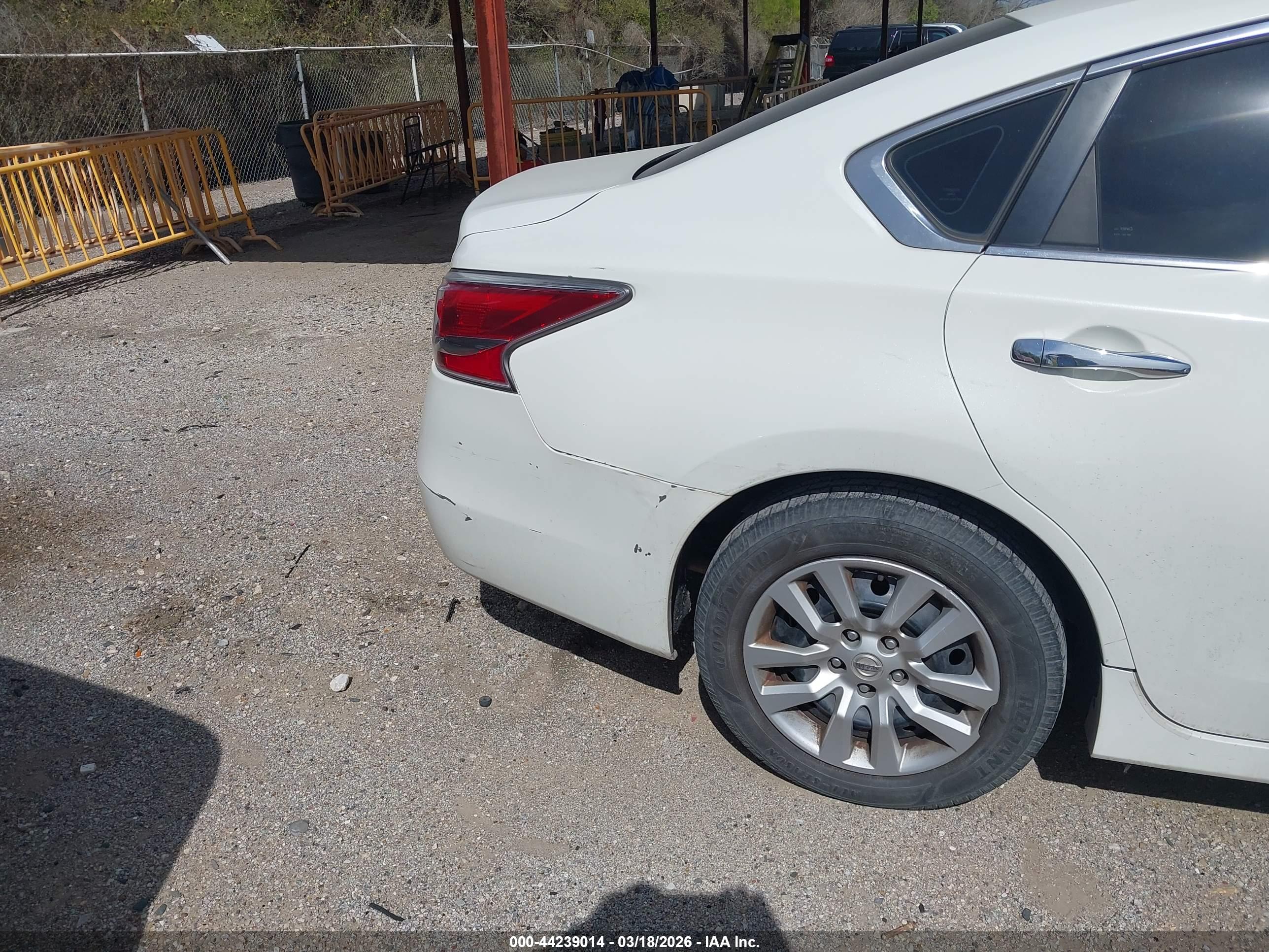 NISSAN ALTIMA image 6