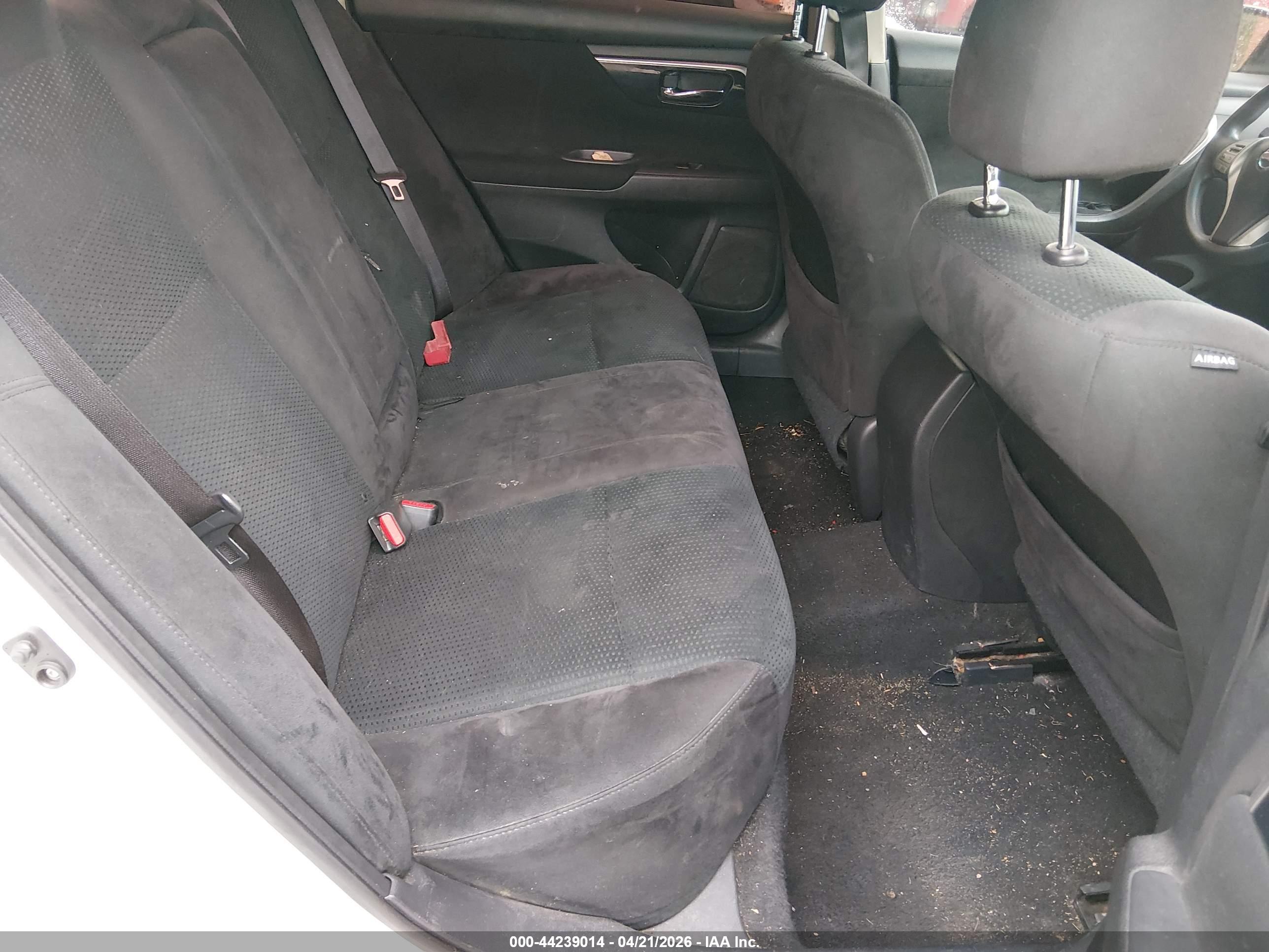 NISSAN ALTIMA image 8
