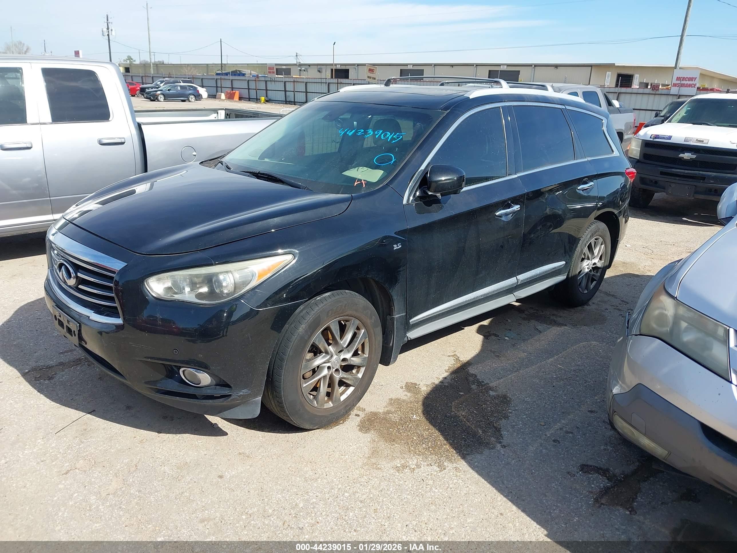 INFINITI QX60 image 2