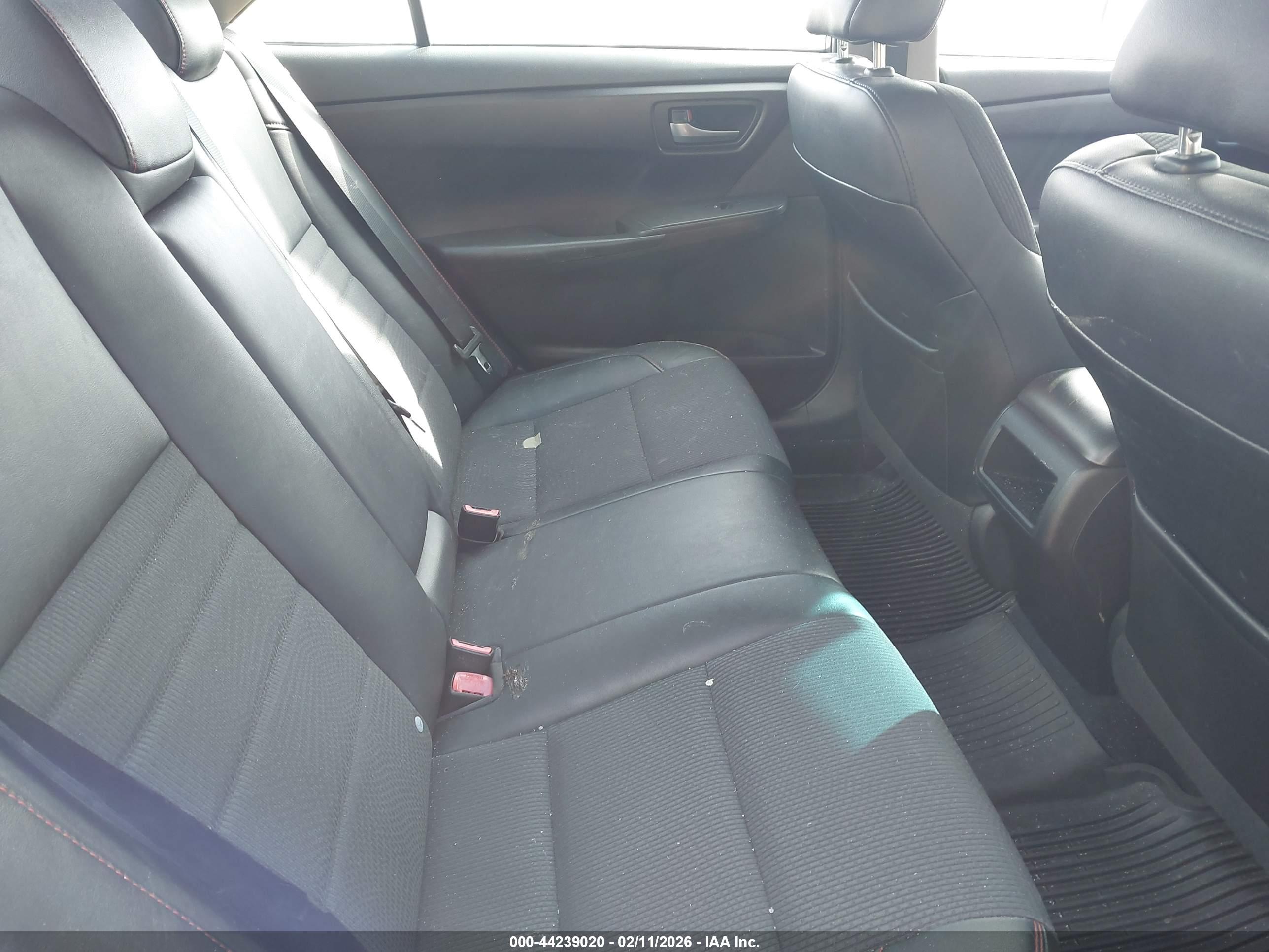 TOYOTA CAMRY image 8