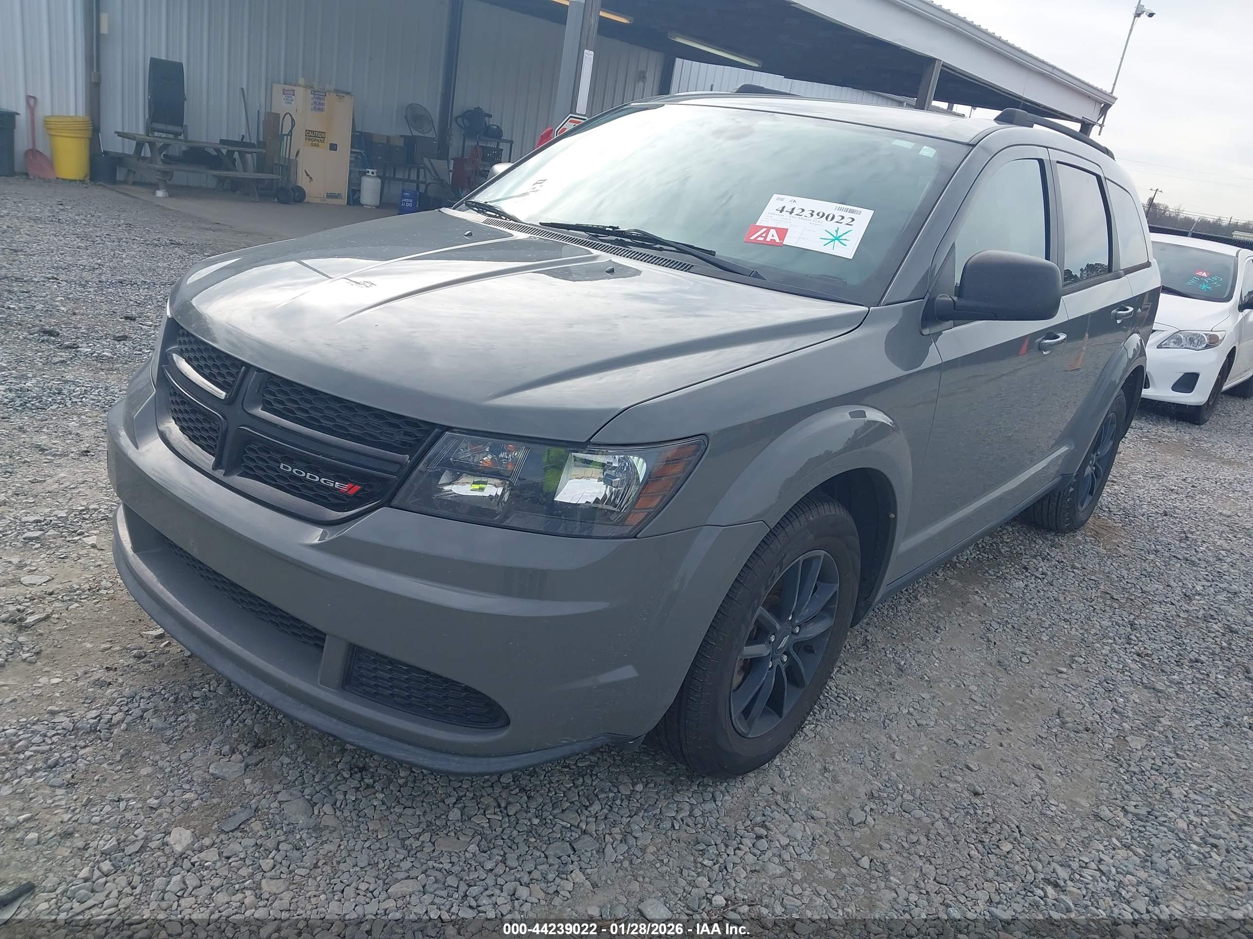 DODGE JOURNEY image 2