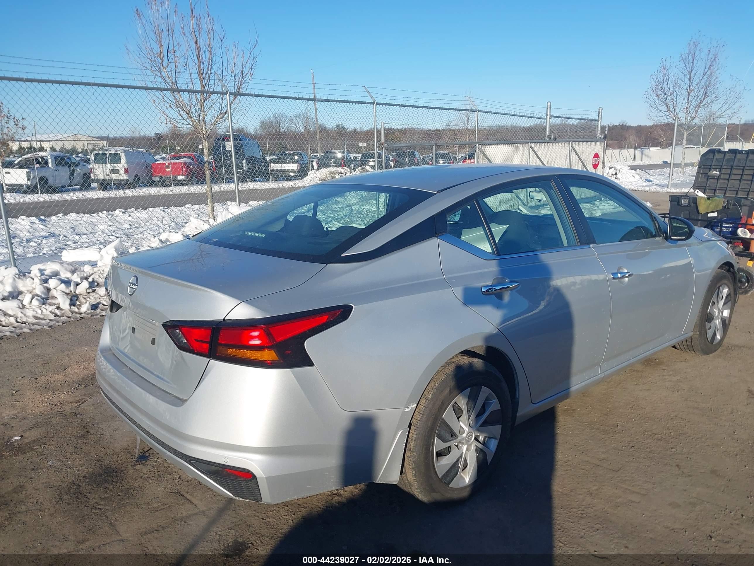 NISSAN ALTIMA image 4