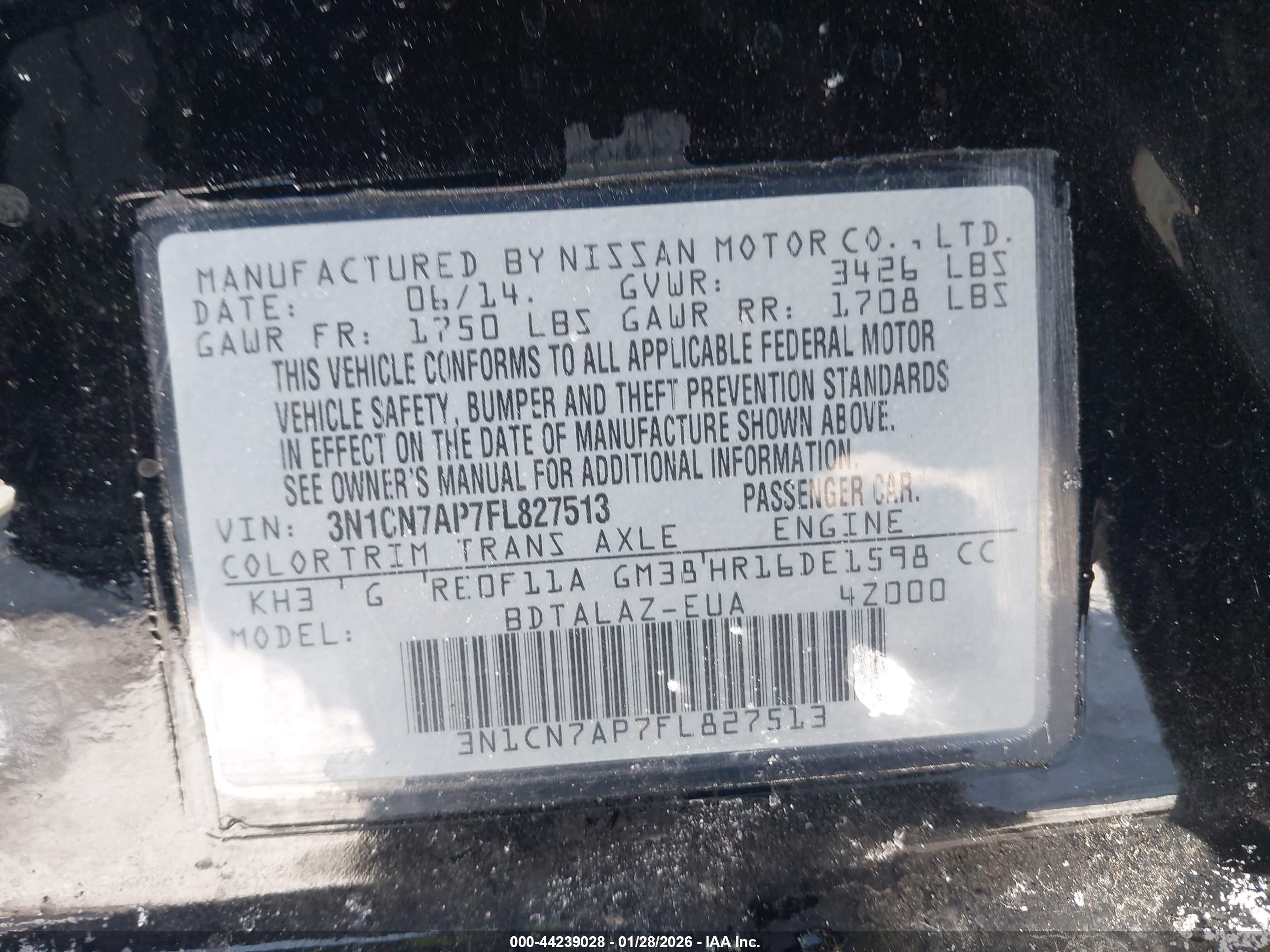 NISSAN VERSA image 9