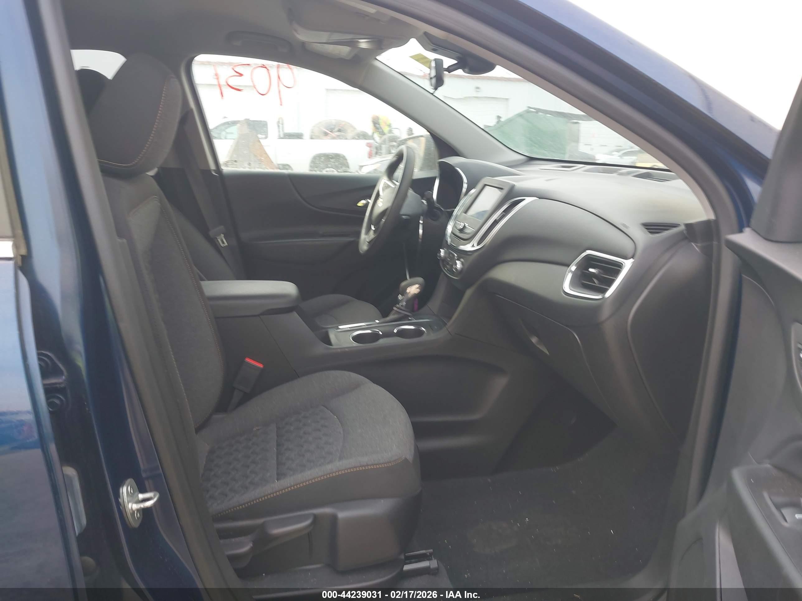 CHEVROLET EQUINOX image 5