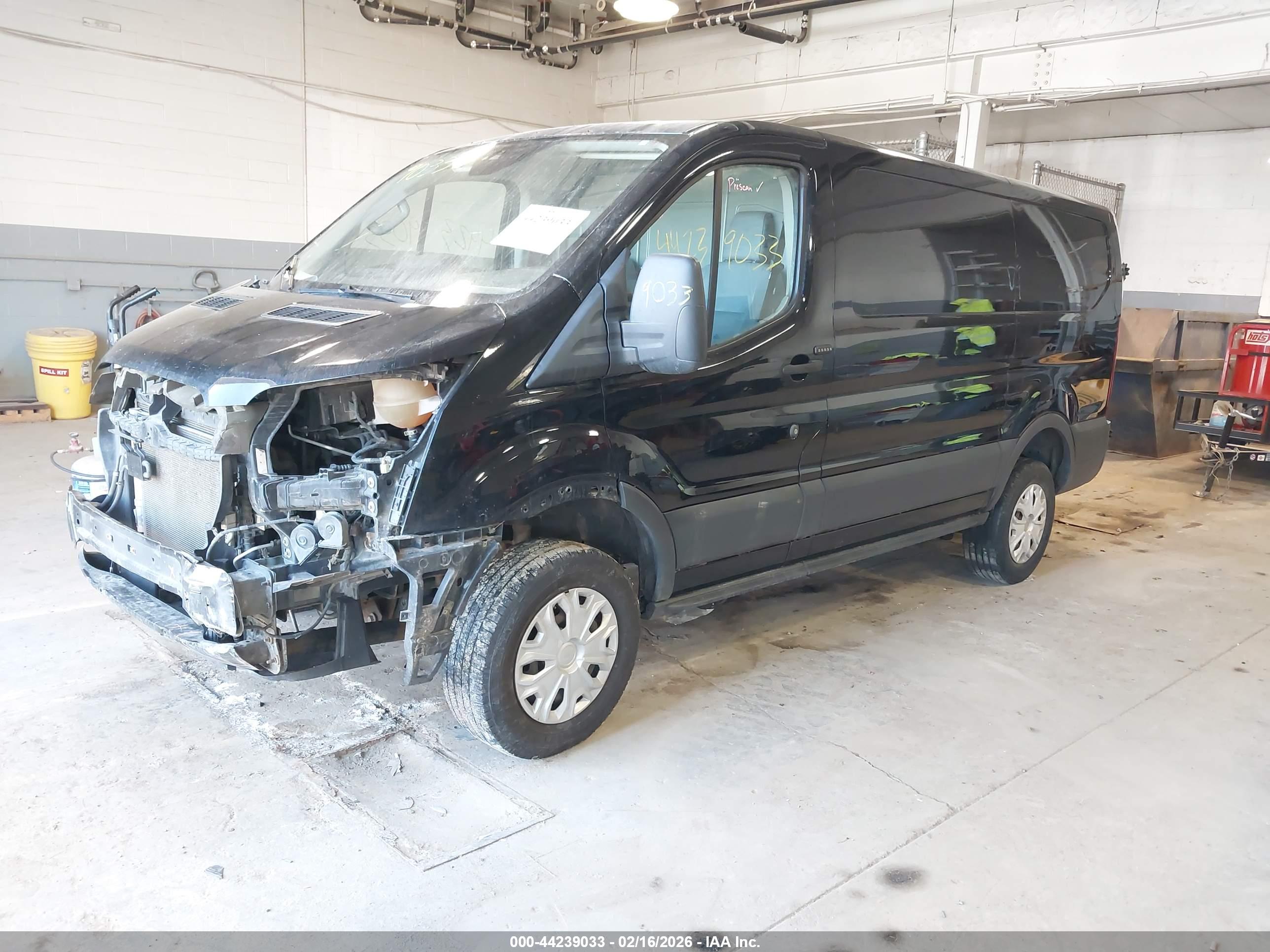 FORD TRANSIT-150 image 2