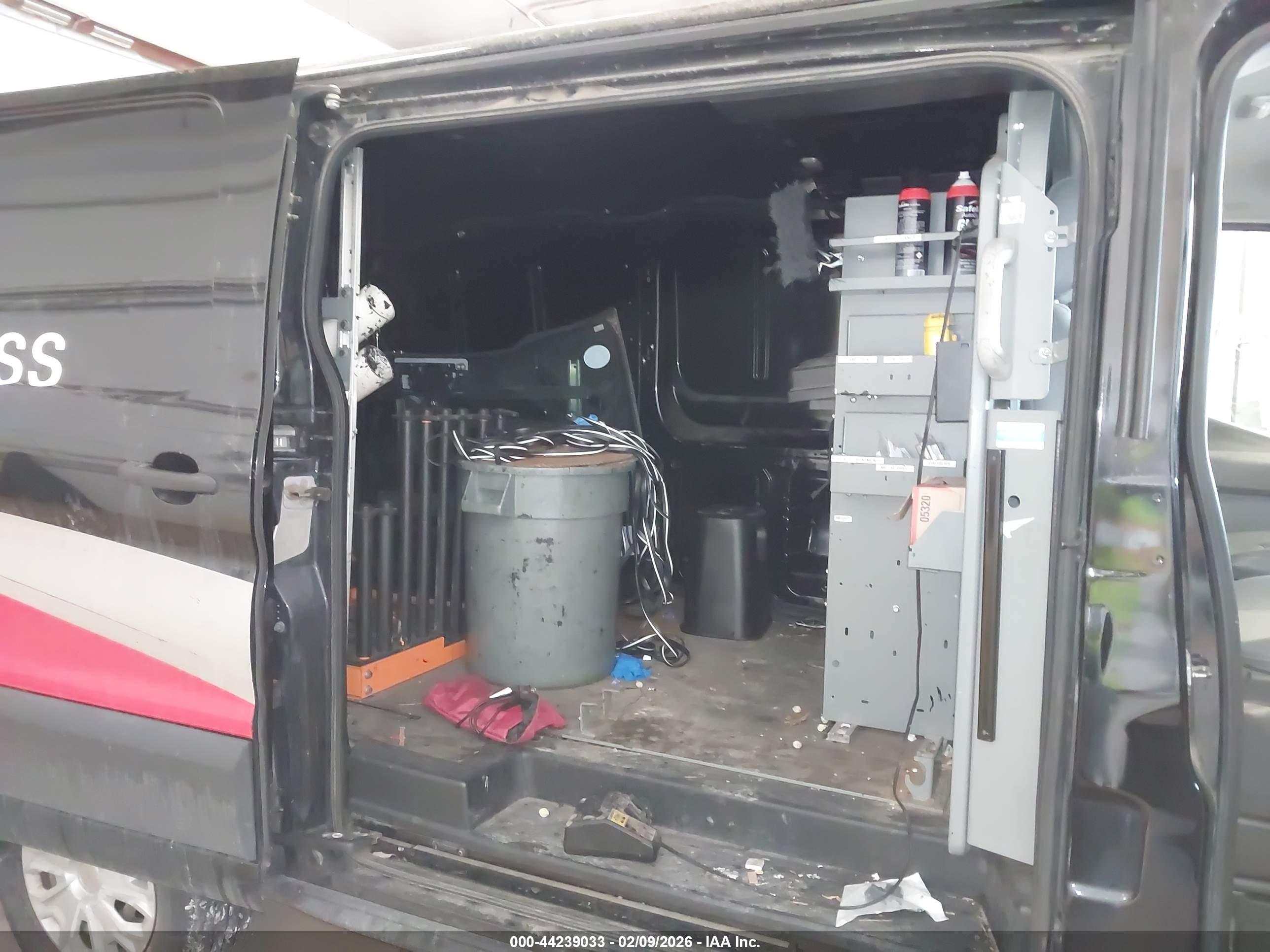 FORD TRANSIT-150 image 8