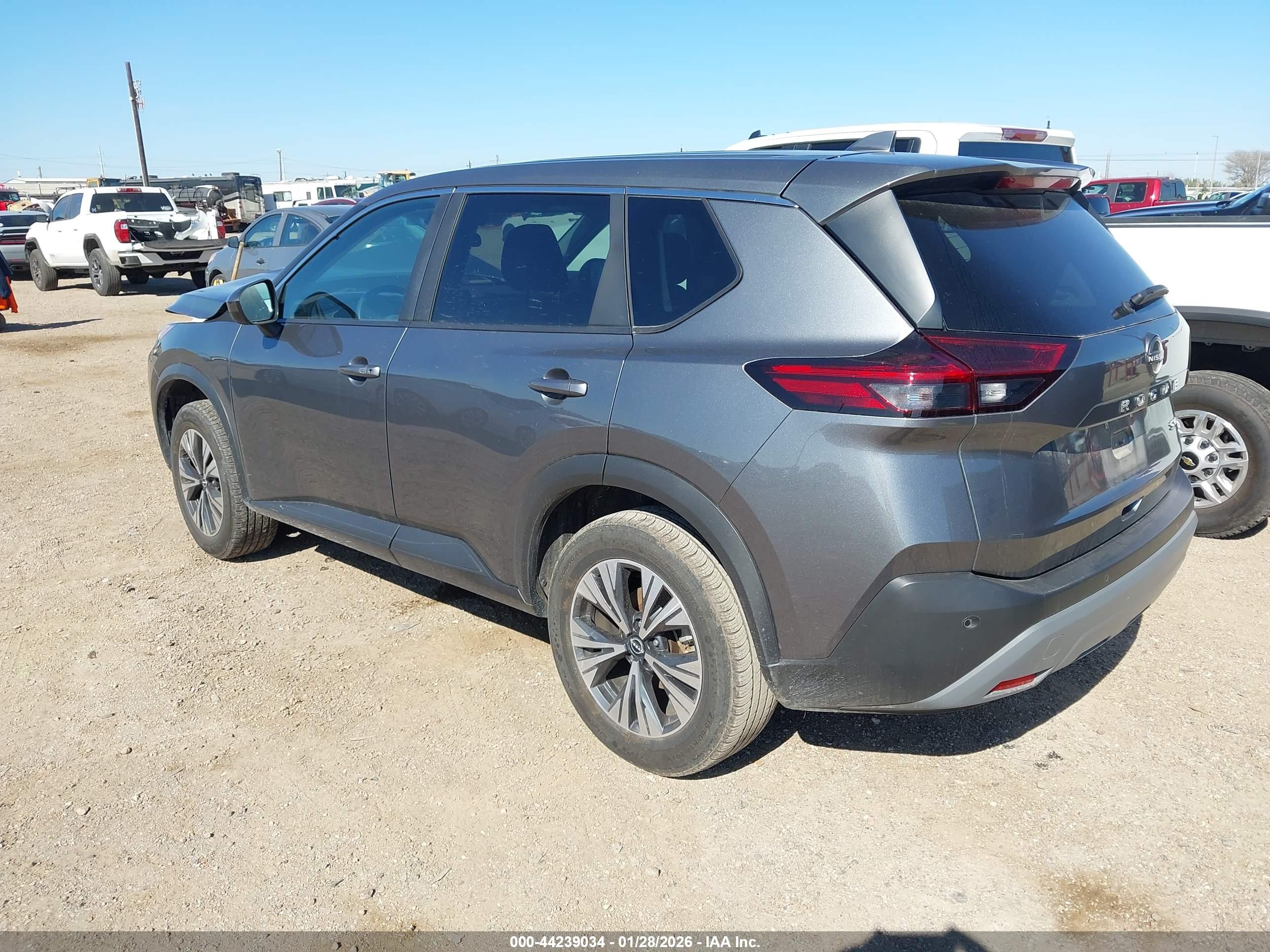 NISSAN ROGUE image 3