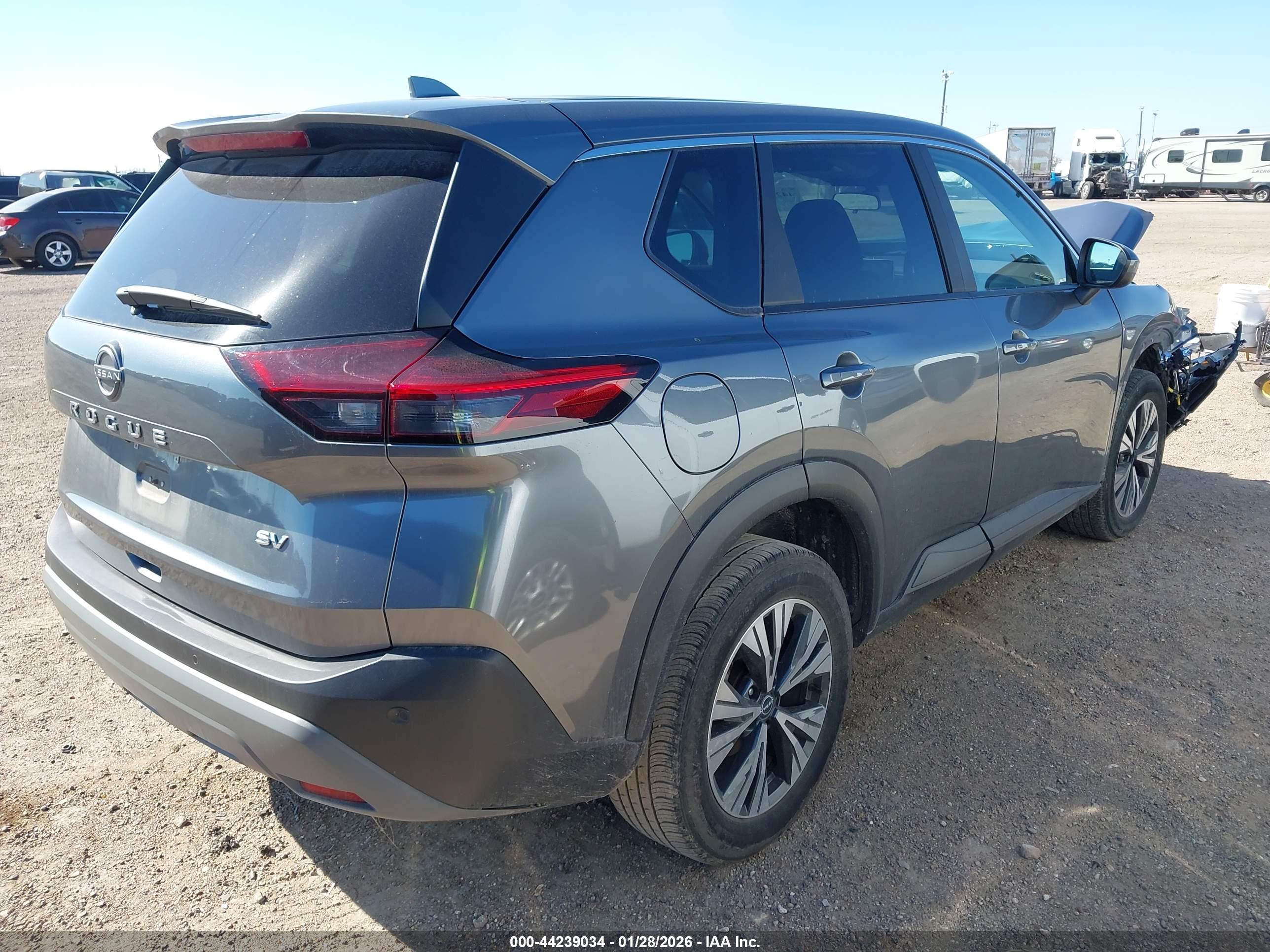 NISSAN ROGUE image 4