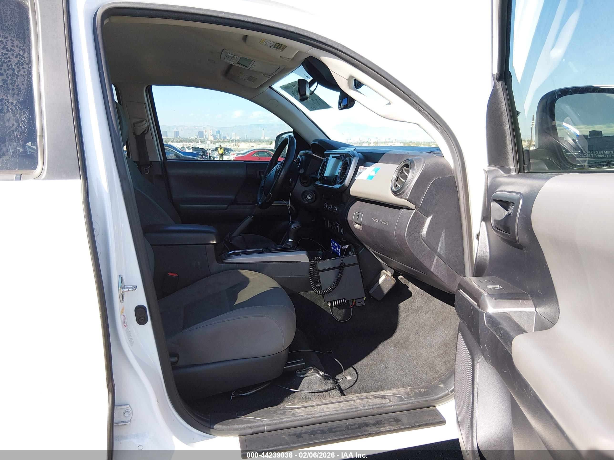 TOYOTA TACOMA image 5