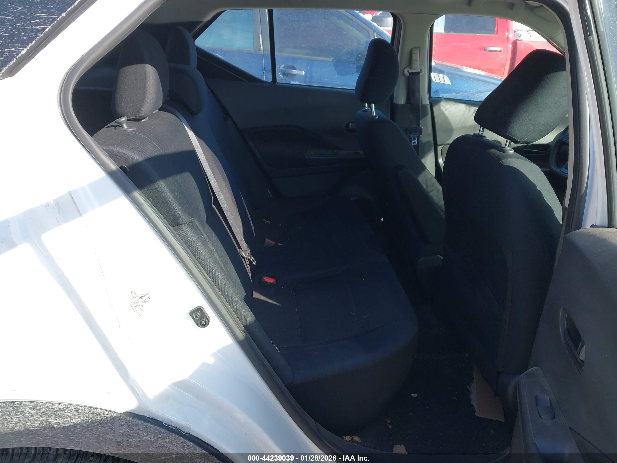 NISSAN KICKS image 8