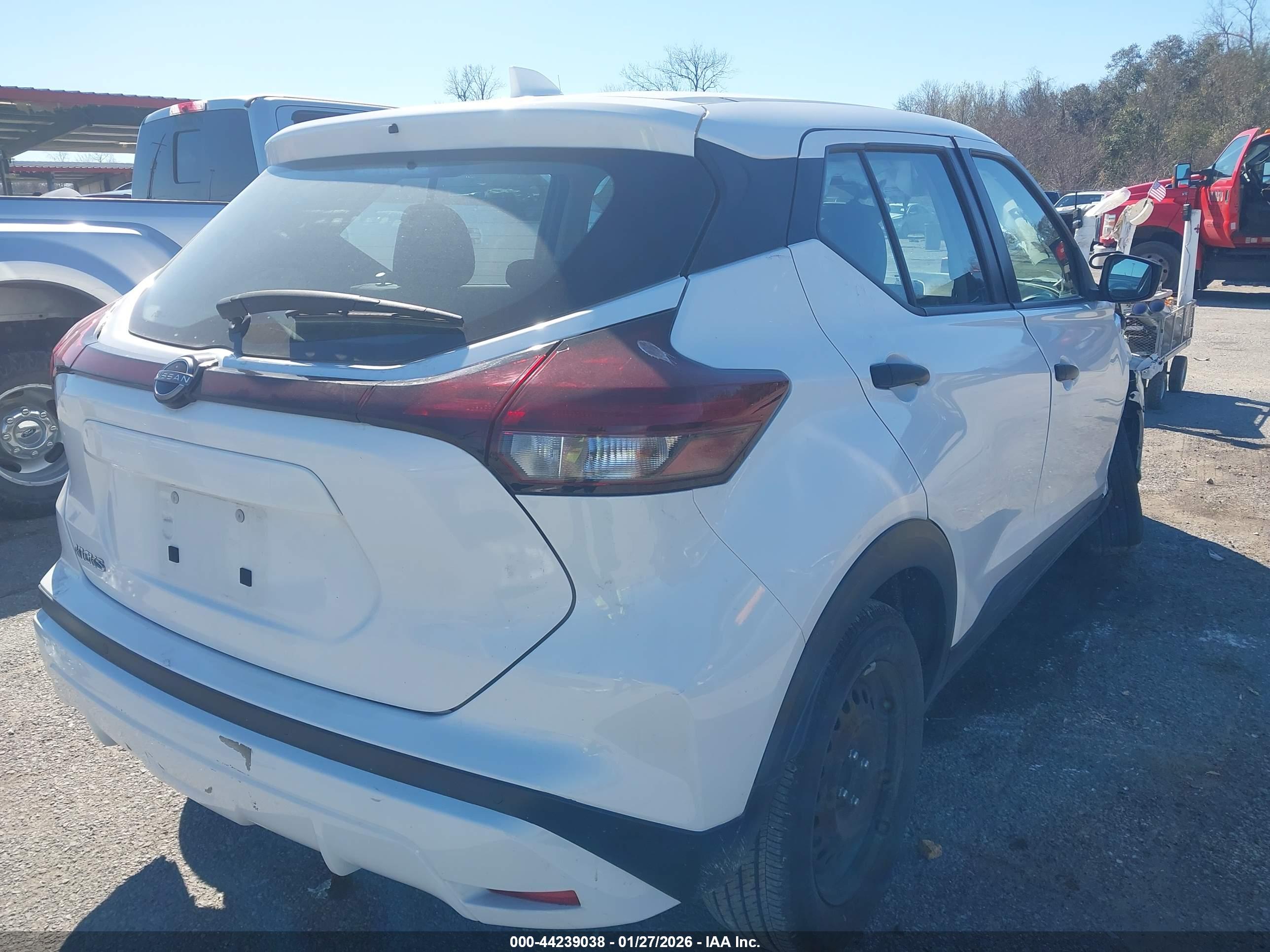 NISSAN KICKS image 4