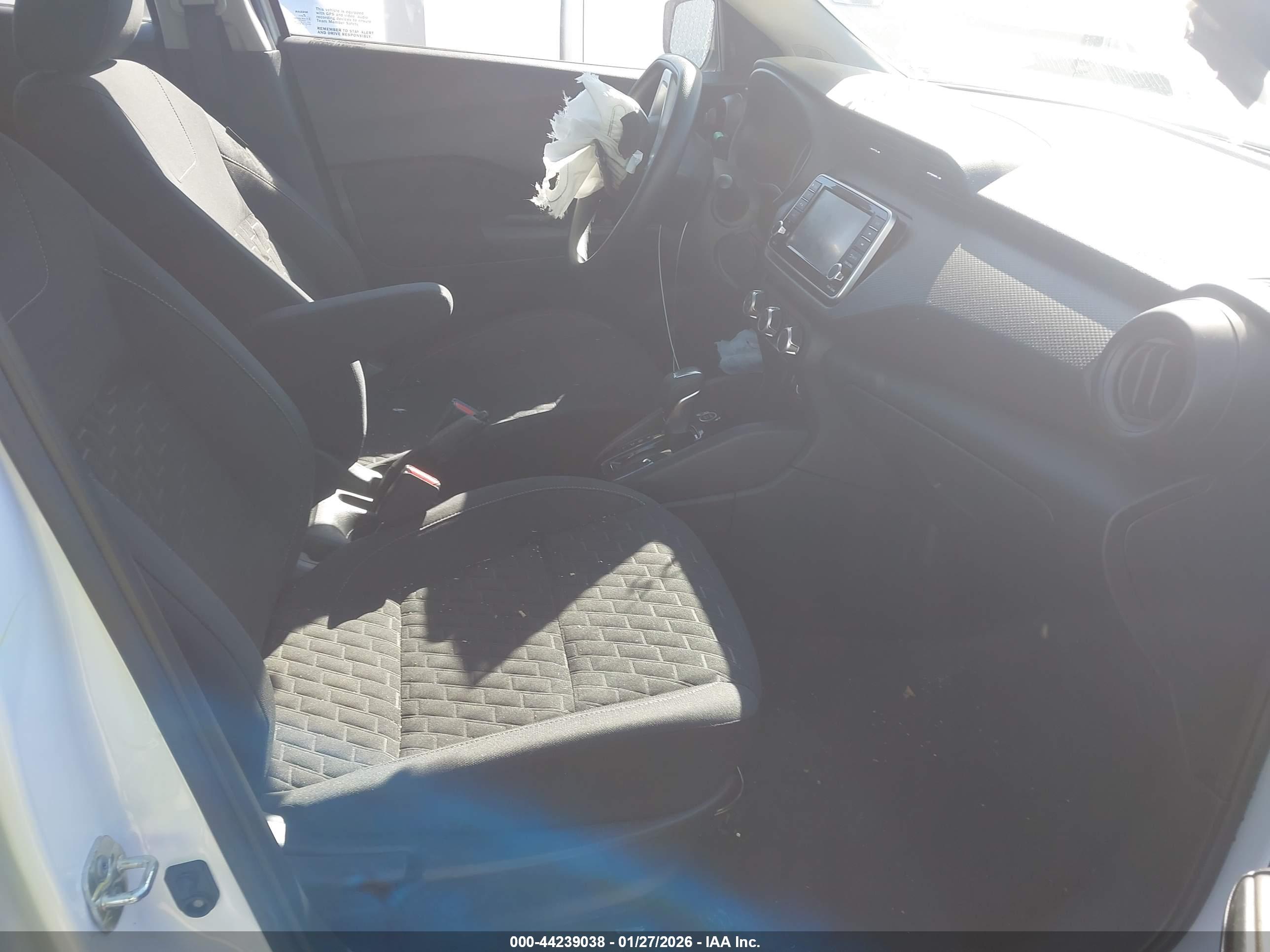NISSAN KICKS image 5