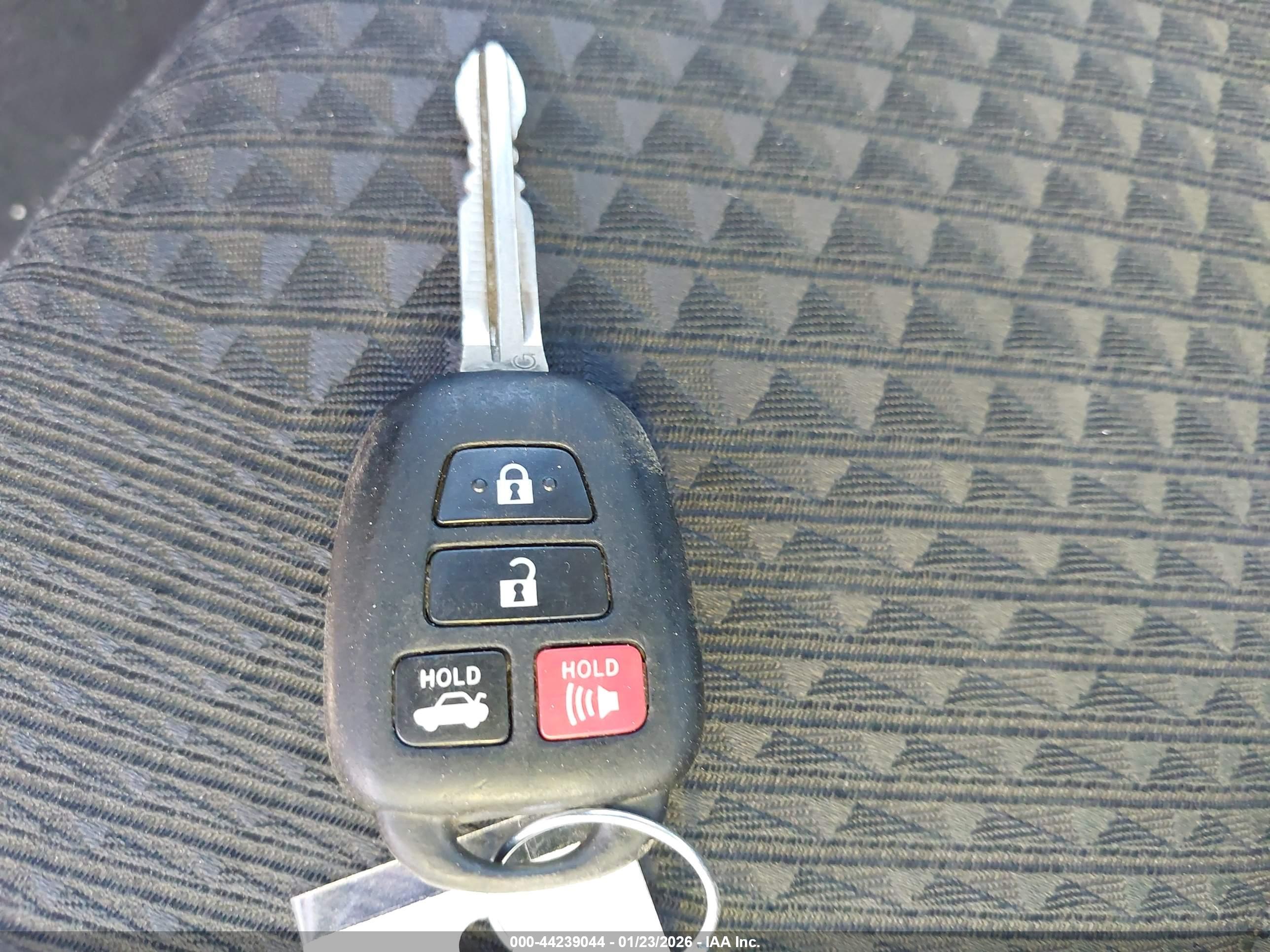 TOYOTA CAMRY image 11