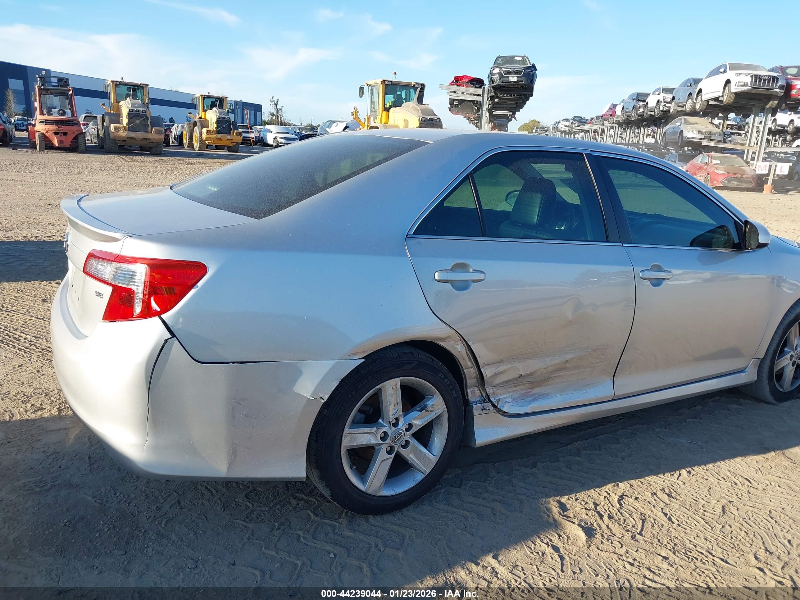 TOYOTA CAMRY image 6