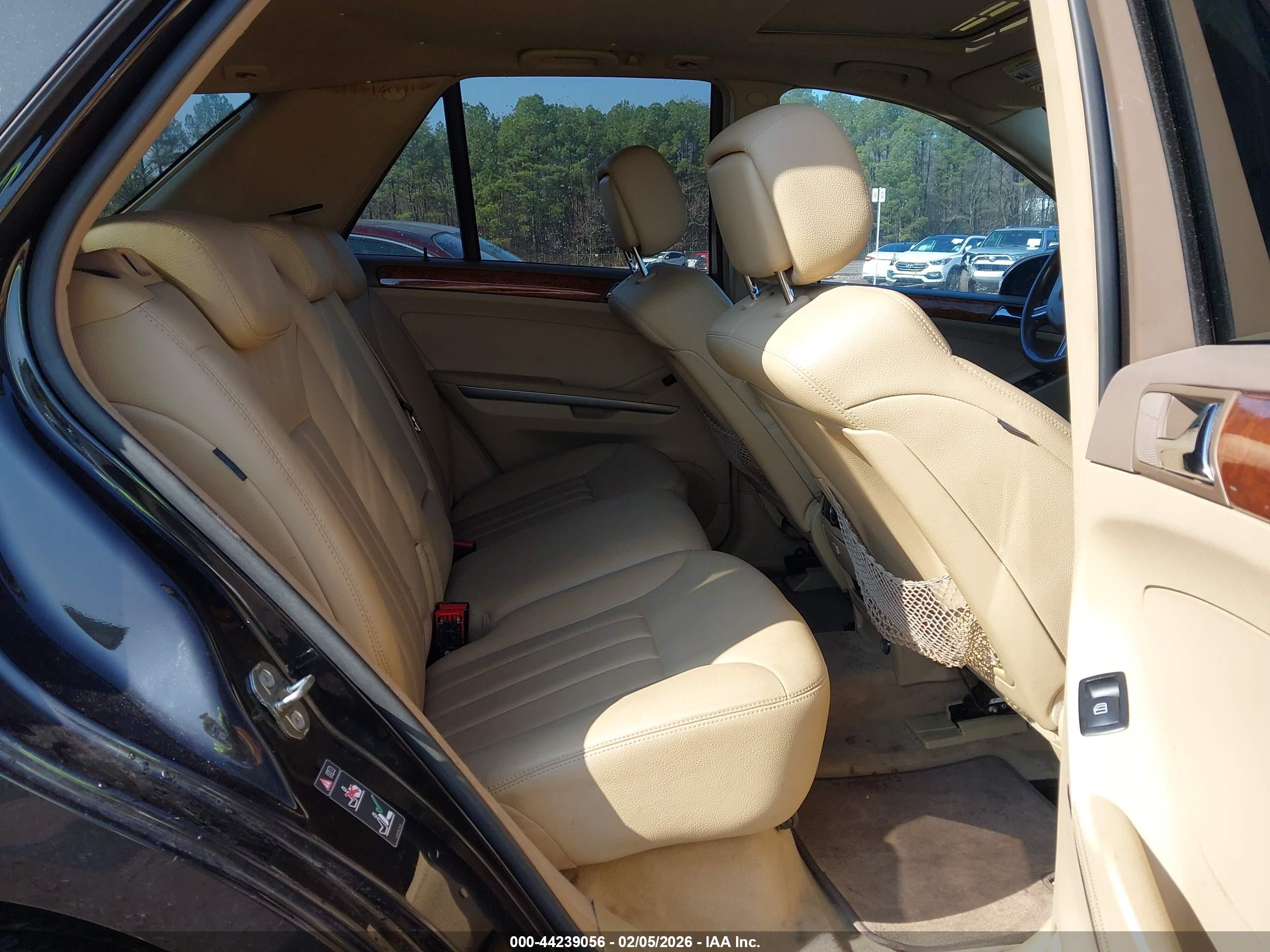 MERCEDES-BENZ ML image 8