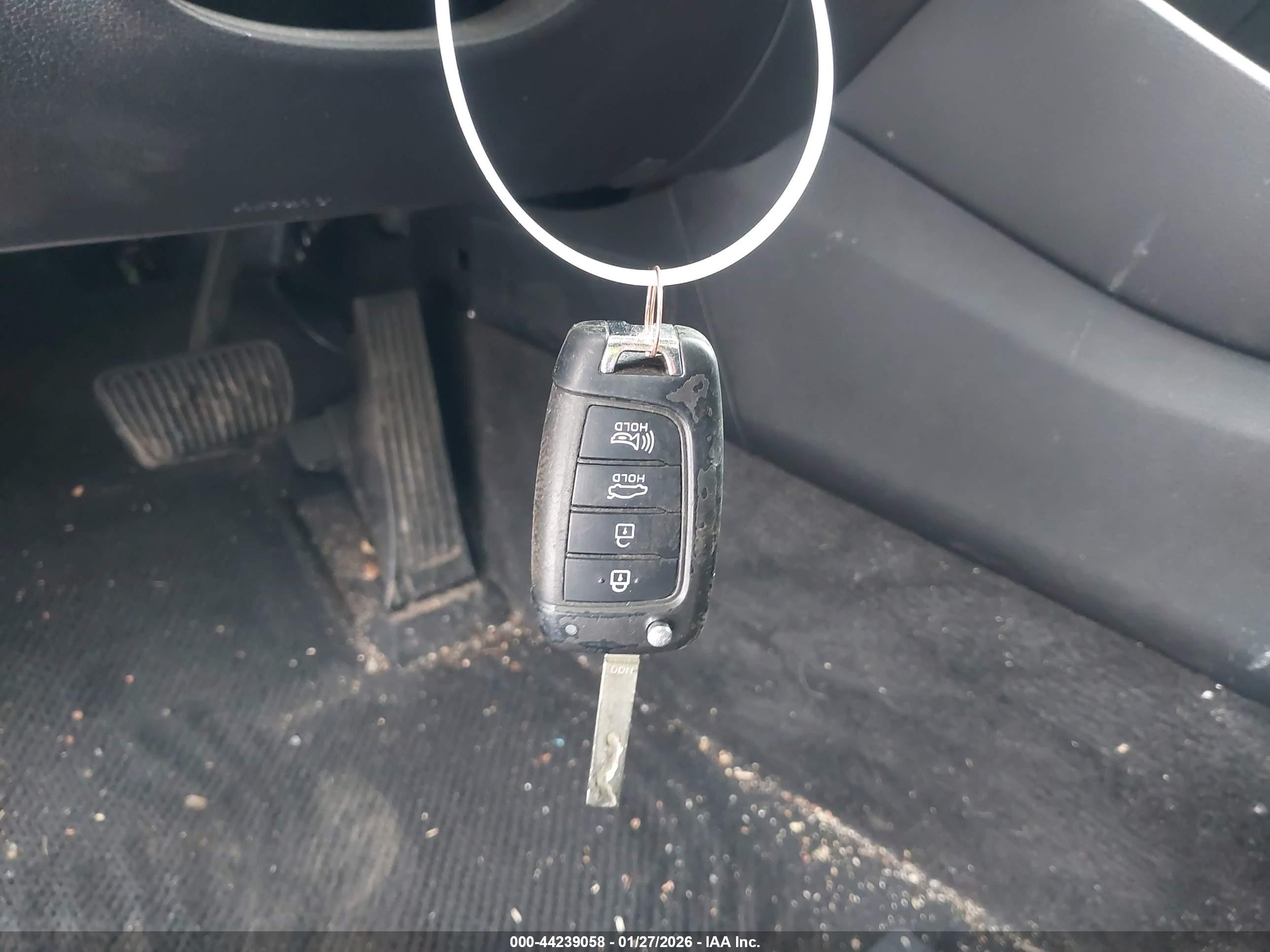 HYUNDAI SONATA image 11