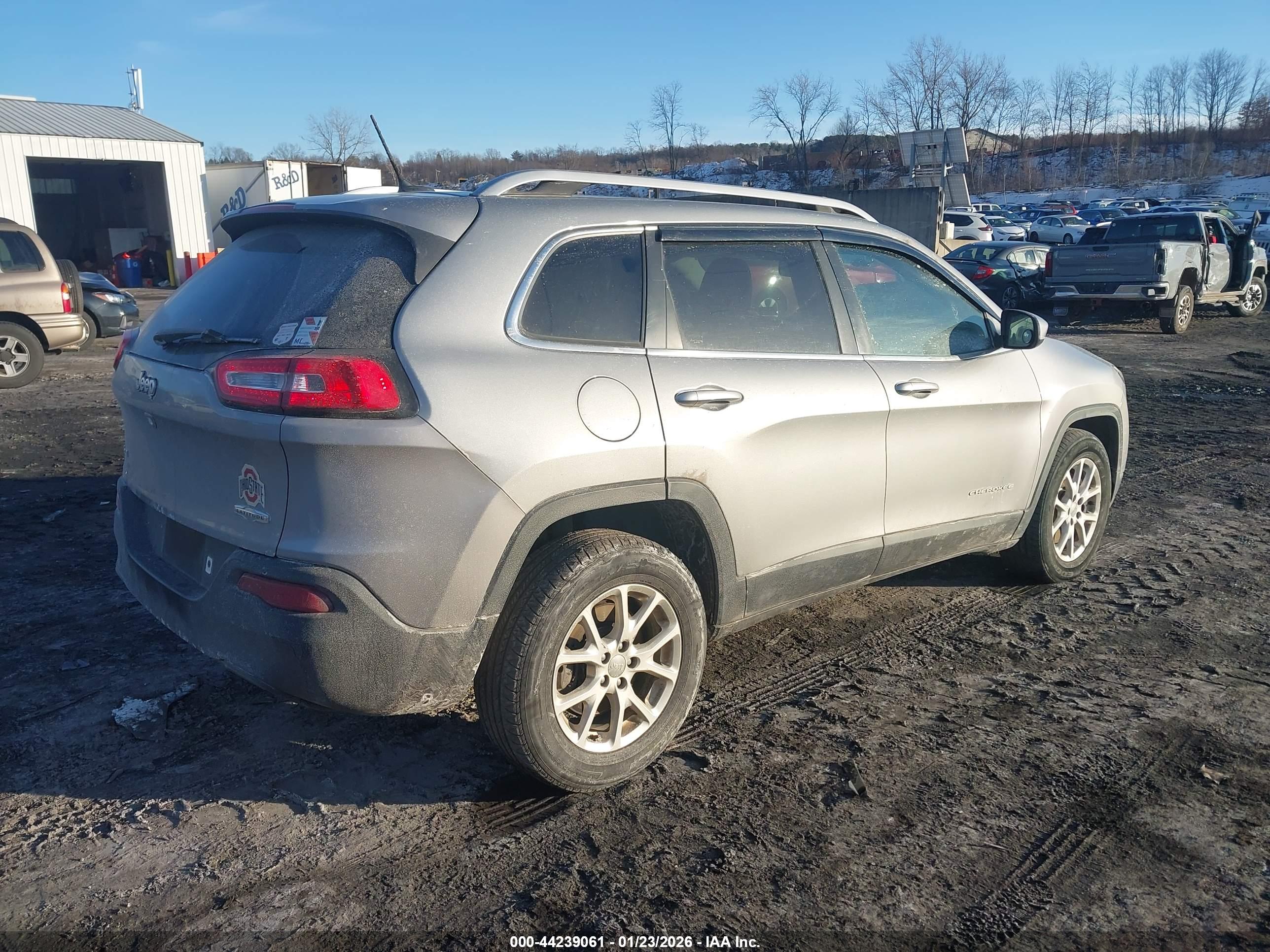JEEP CHEROKEE image 4