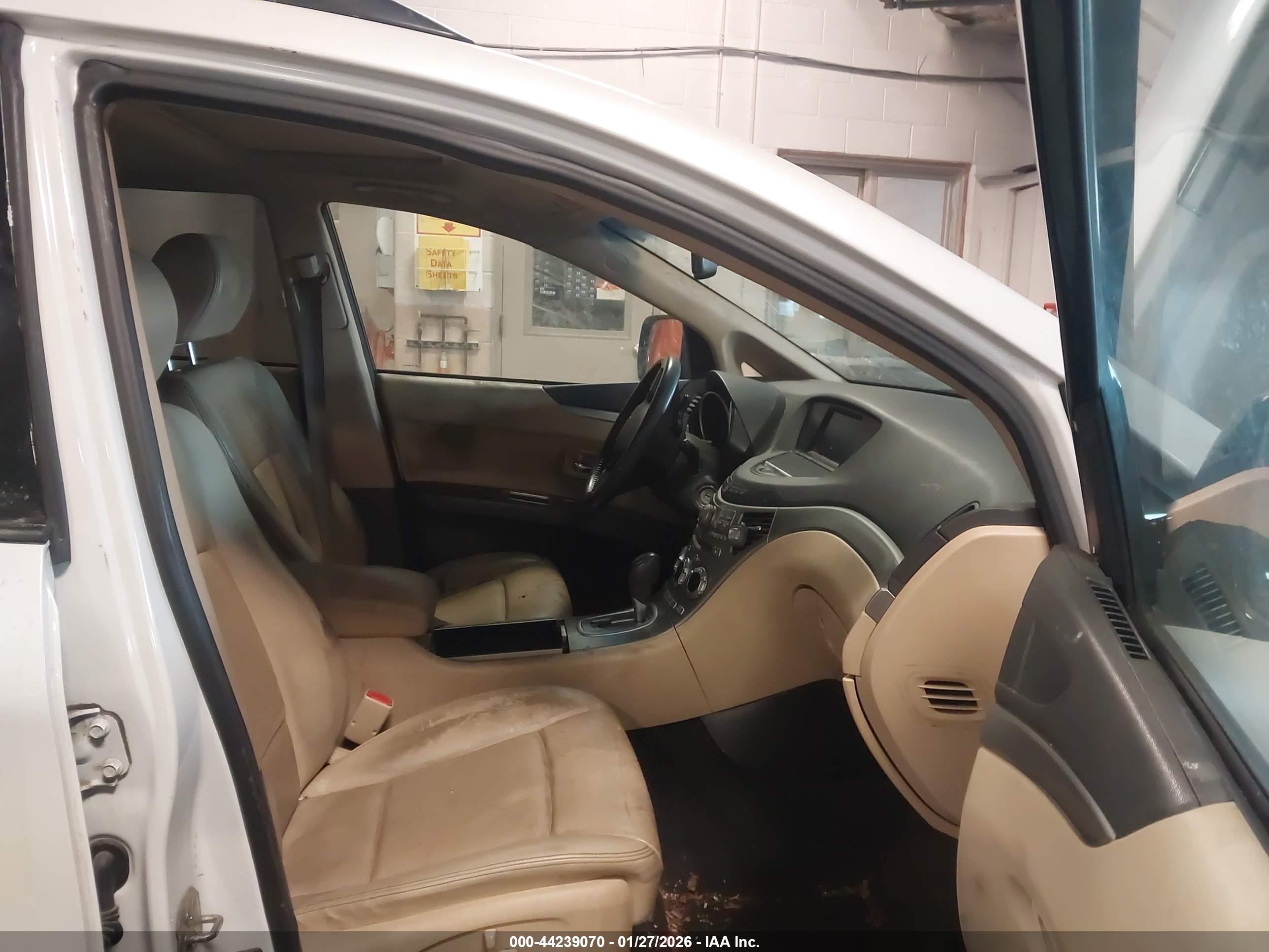 SUBARU TRIBECA image 5
