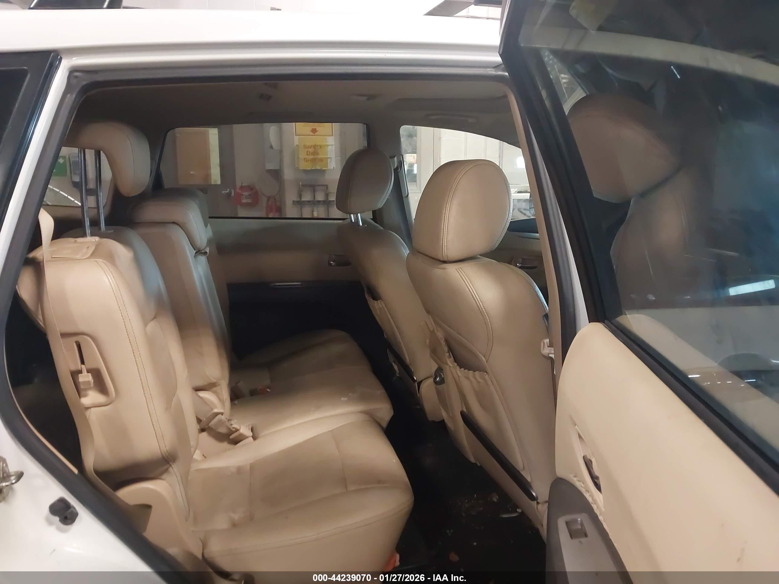 SUBARU TRIBECA image 8