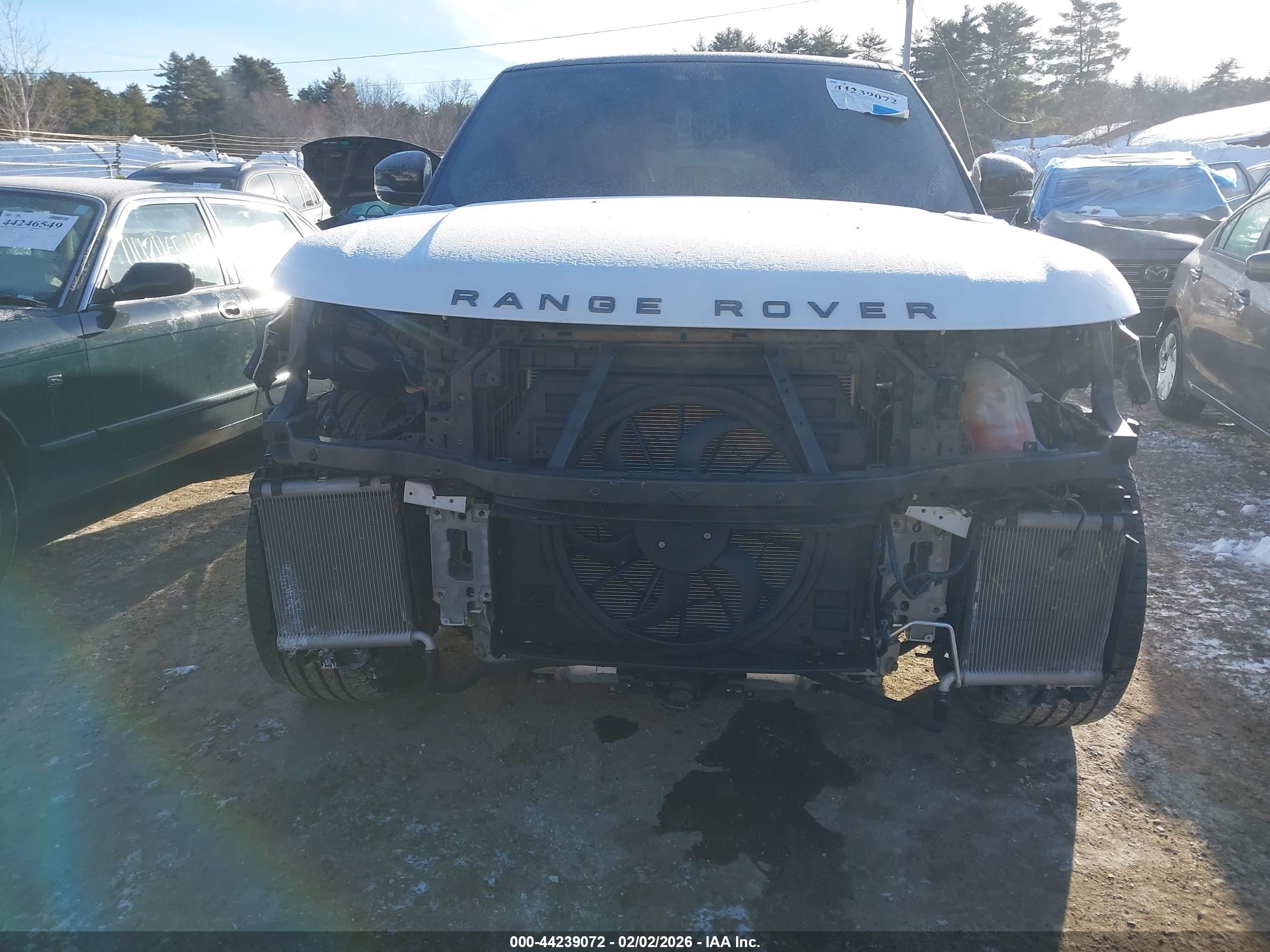 LAND ROVER image 6