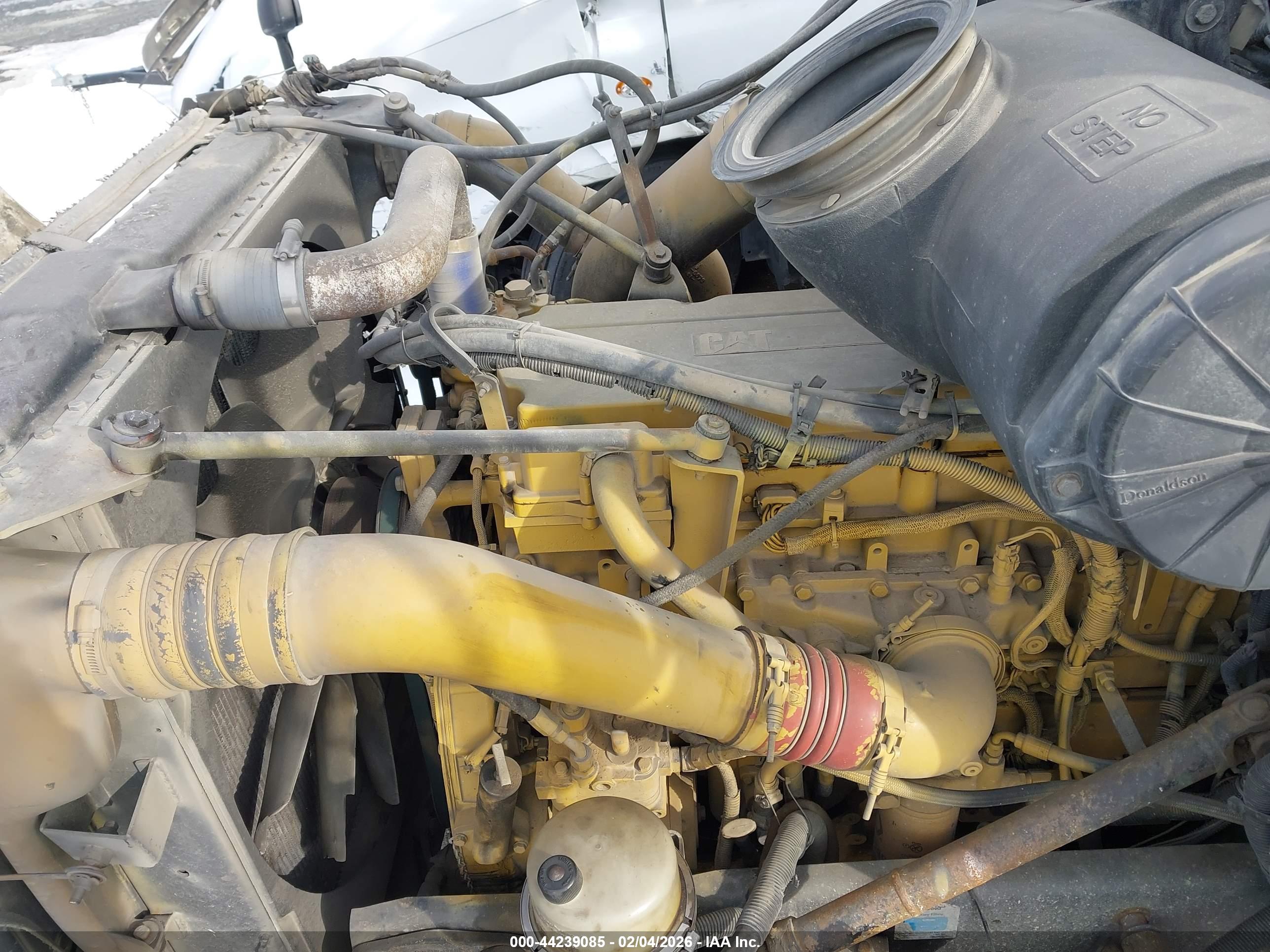 PETERBILT 385 image 10