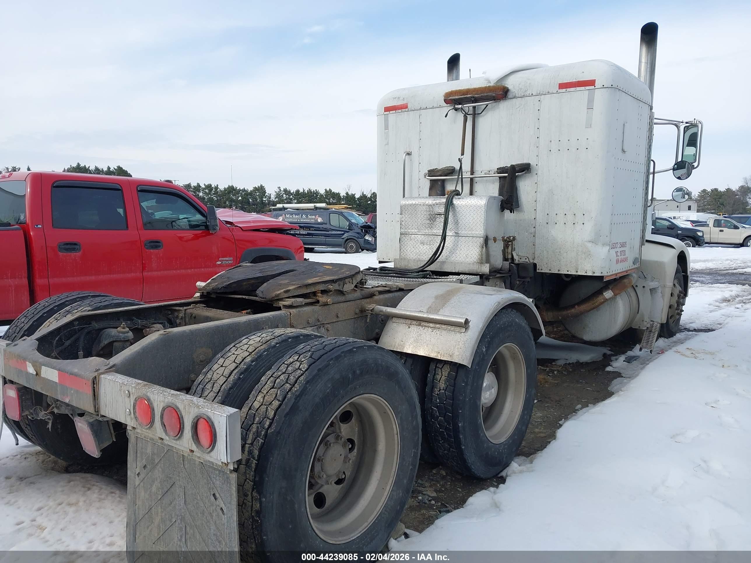 PETERBILT 385 image 4