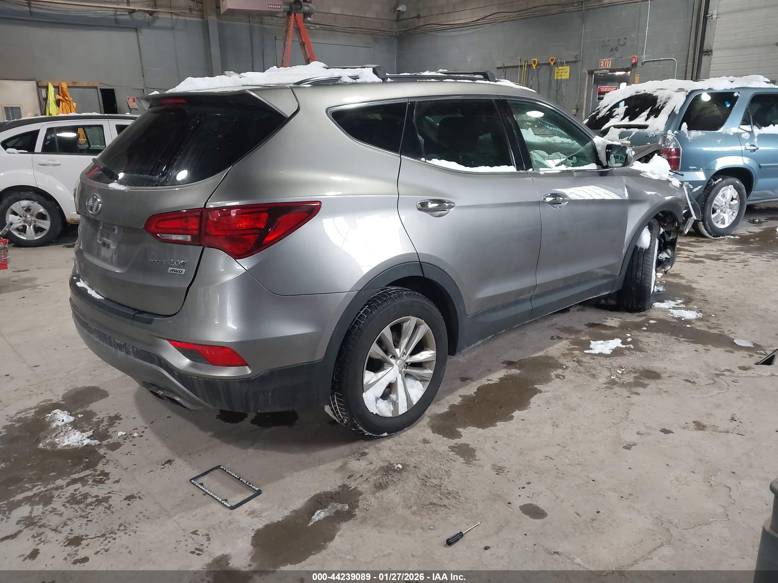 HYUNDAI SANTA image 4
