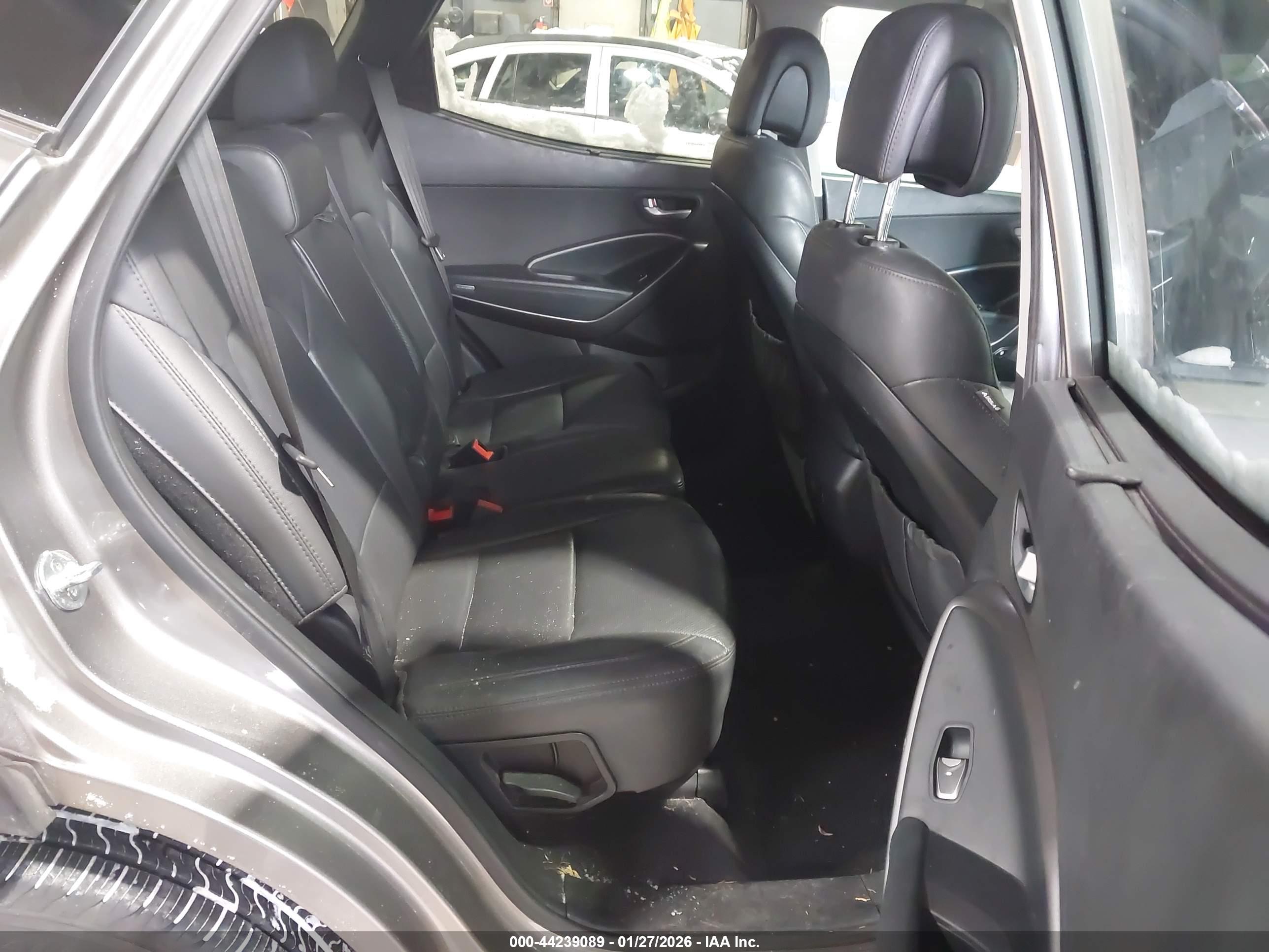 HYUNDAI SANTA image 8
