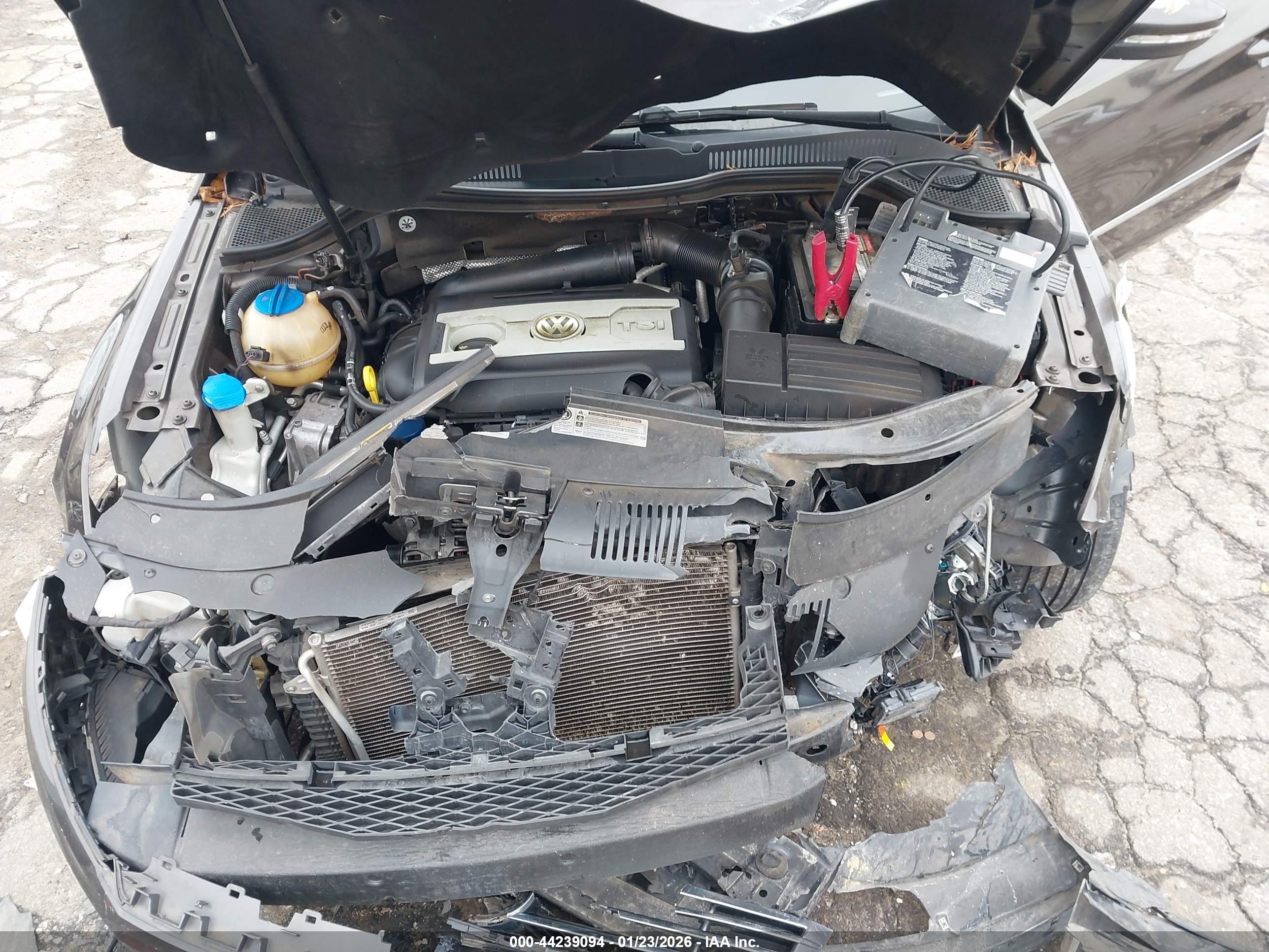 VOLKSWAGEN CC image 10