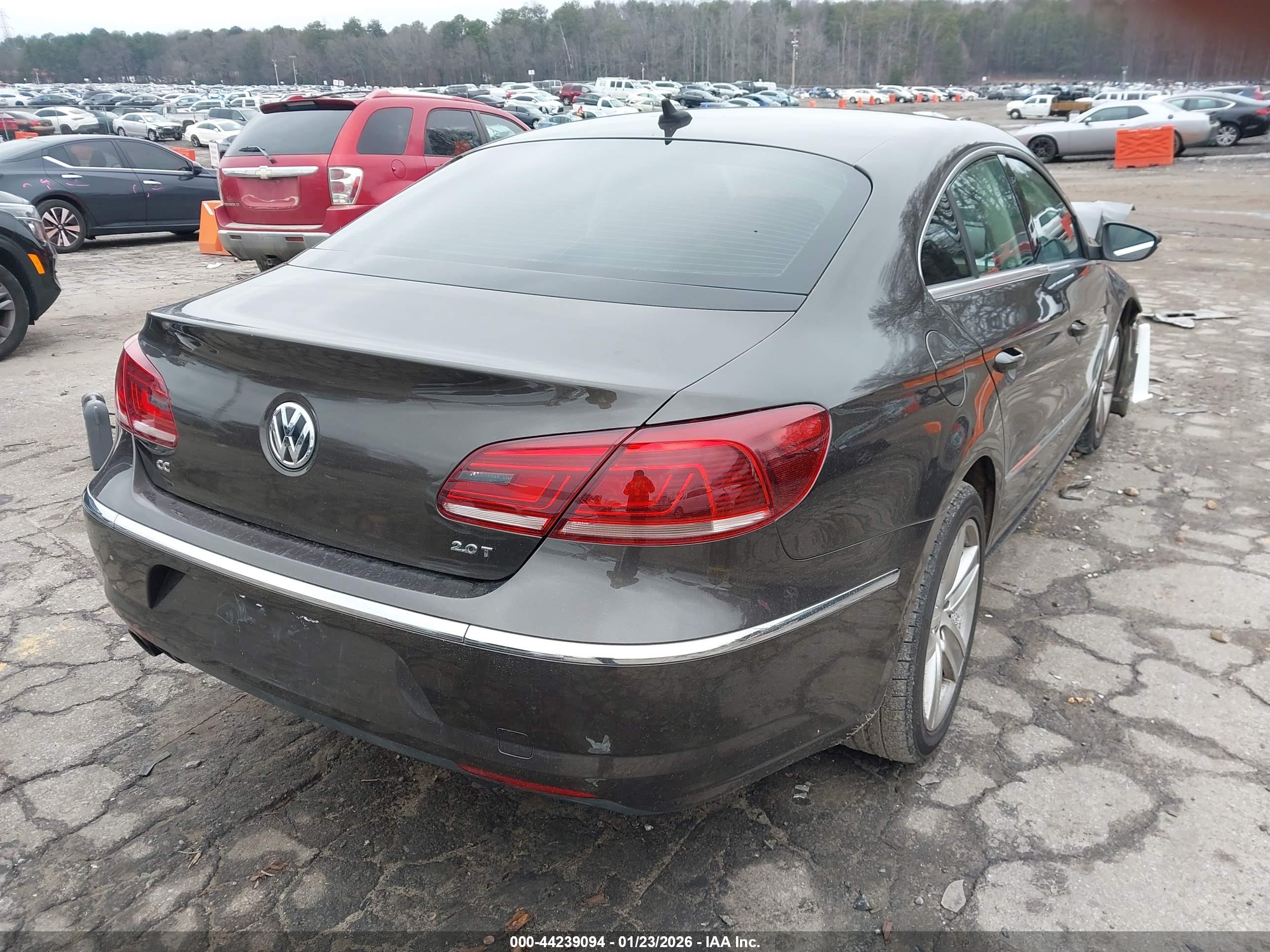 VOLKSWAGEN CC image 4