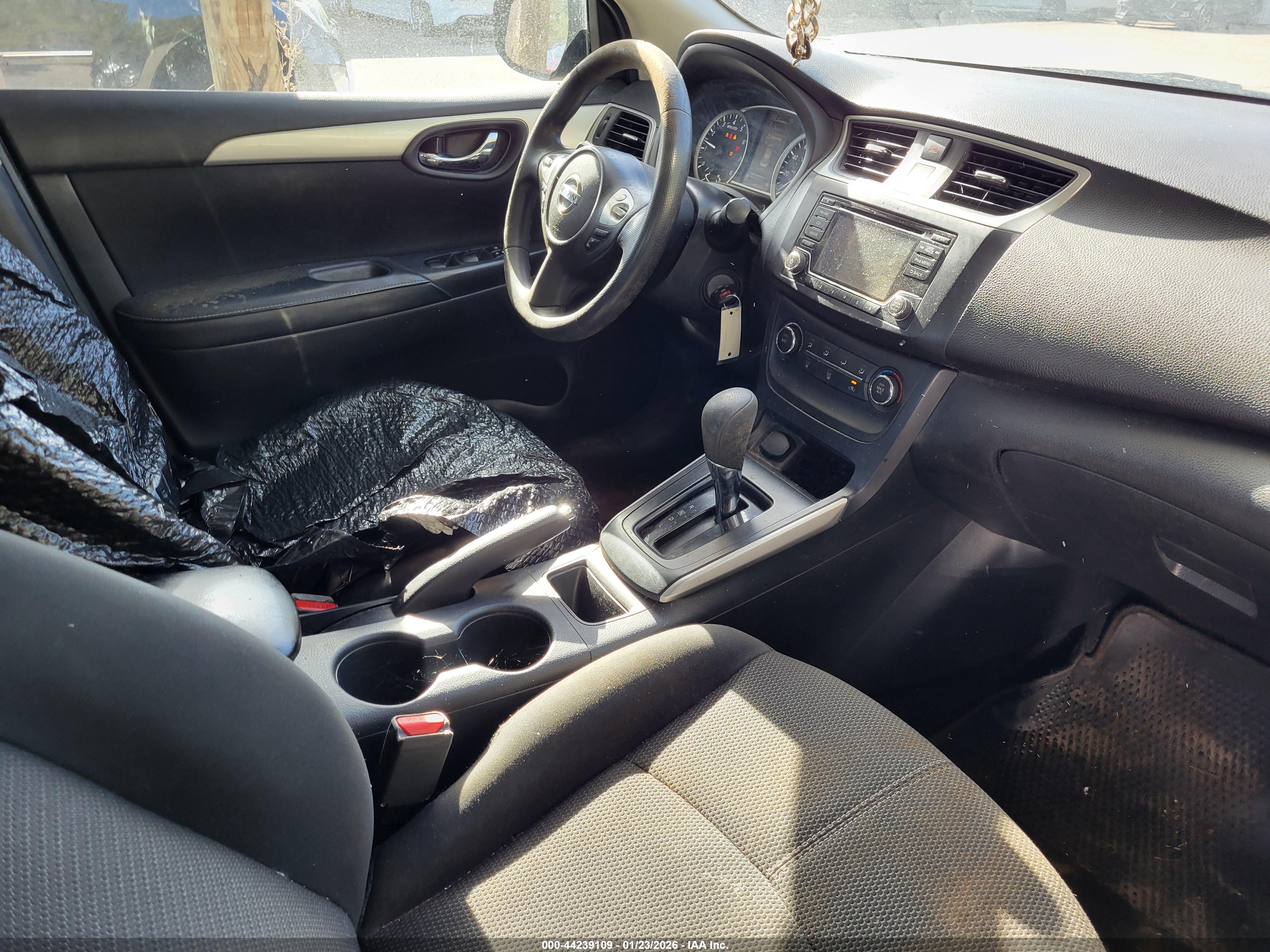 NISSAN SENTRA image 5