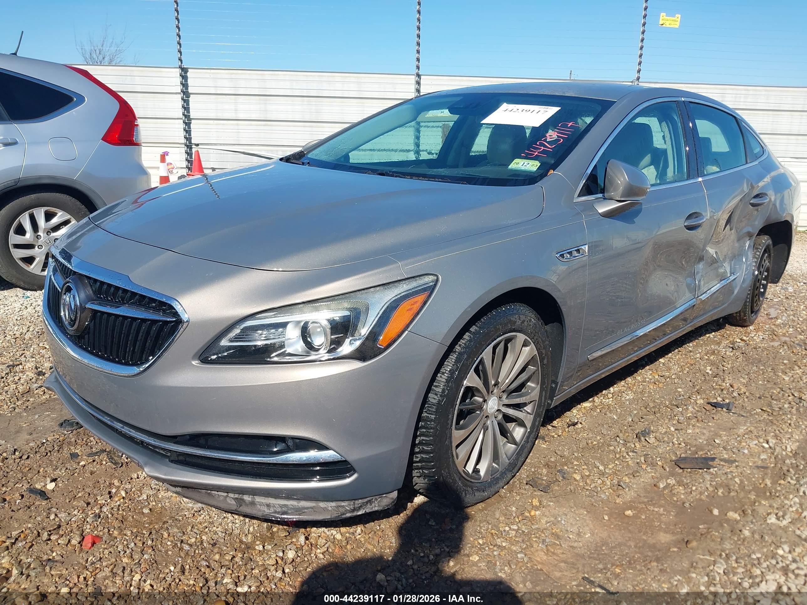 BUICK LACROSSE image 2