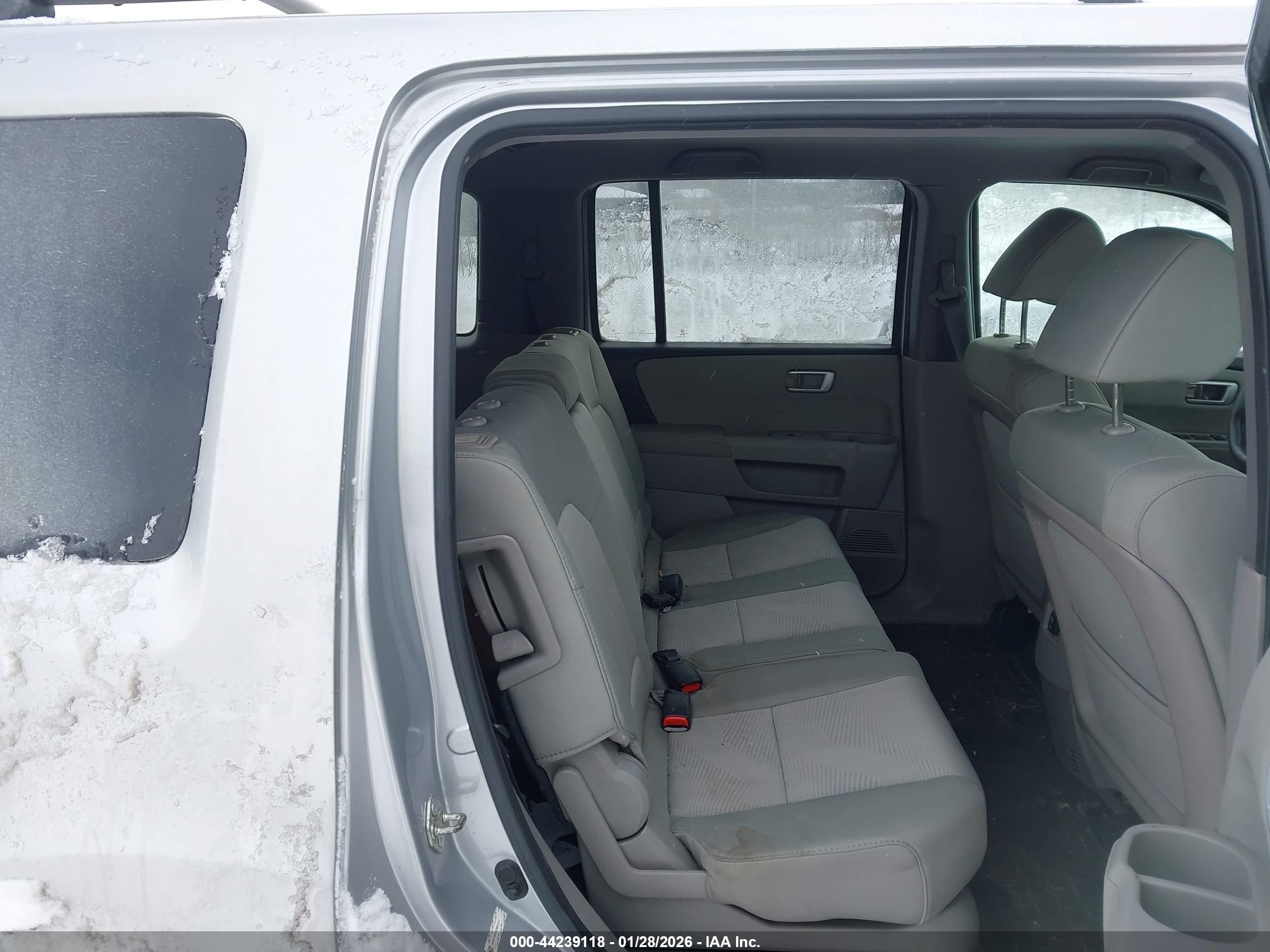 HONDA PILOT image 8