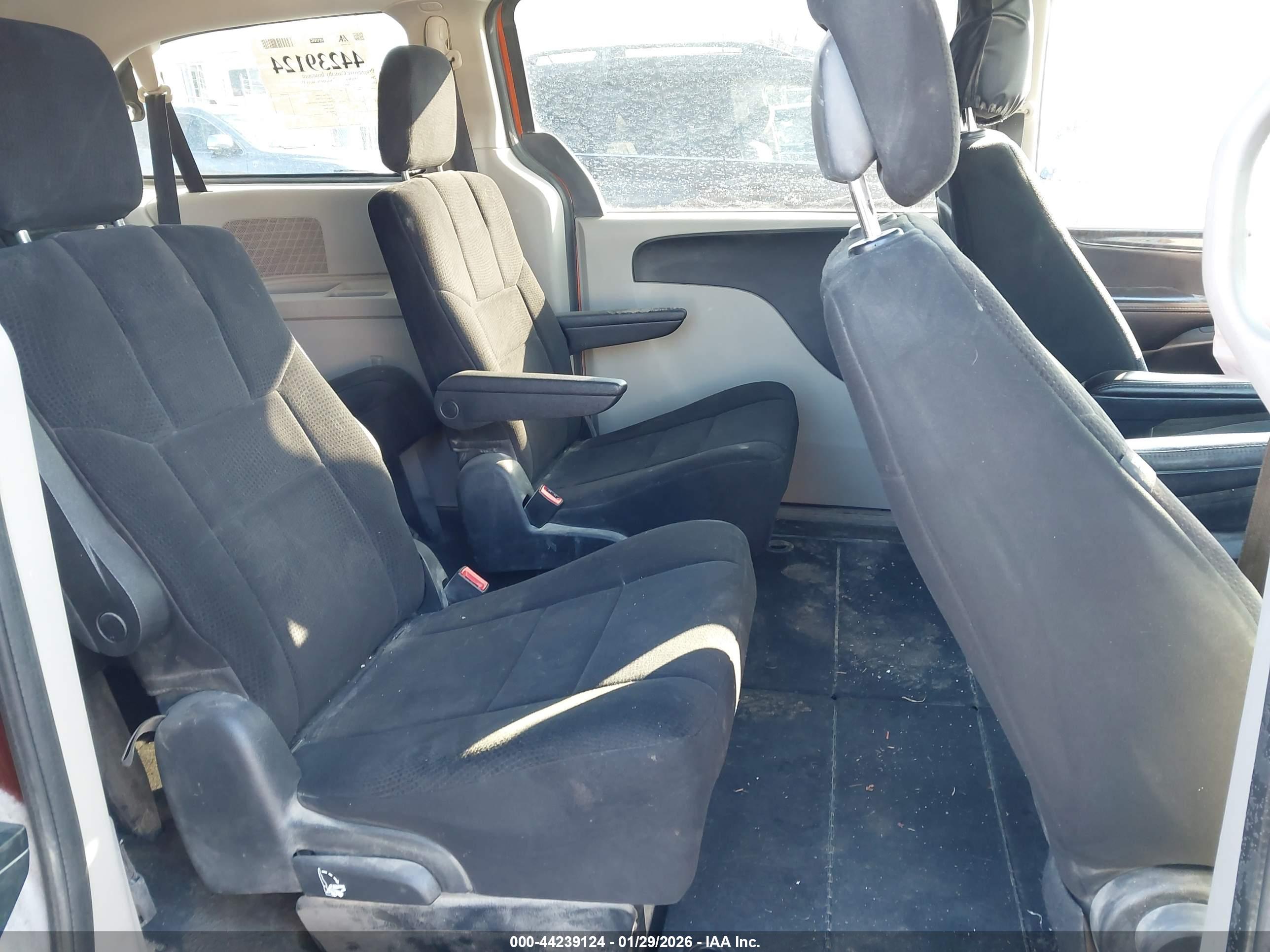 DODGE GRAND image 8