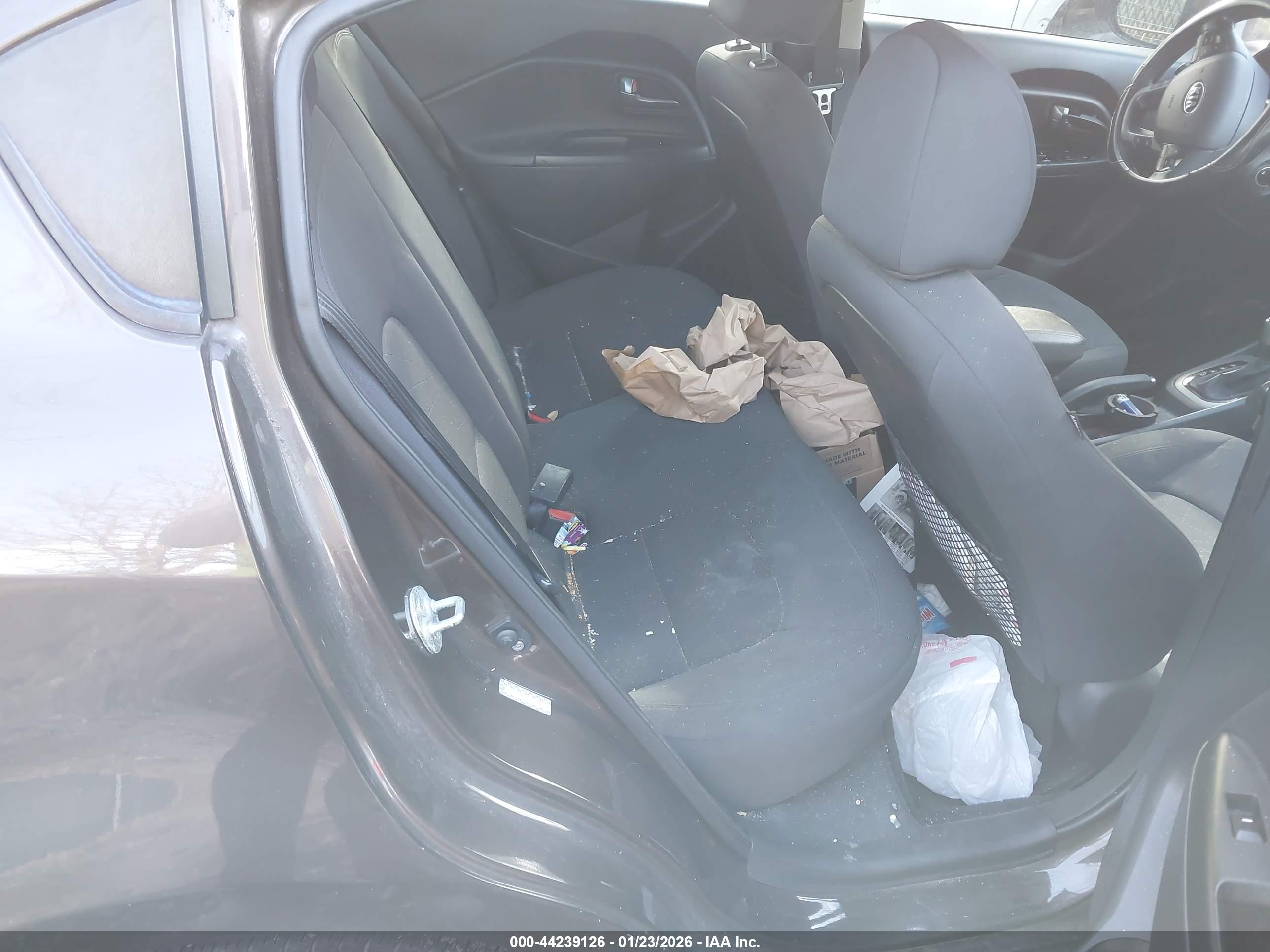 KIA RIO image 8