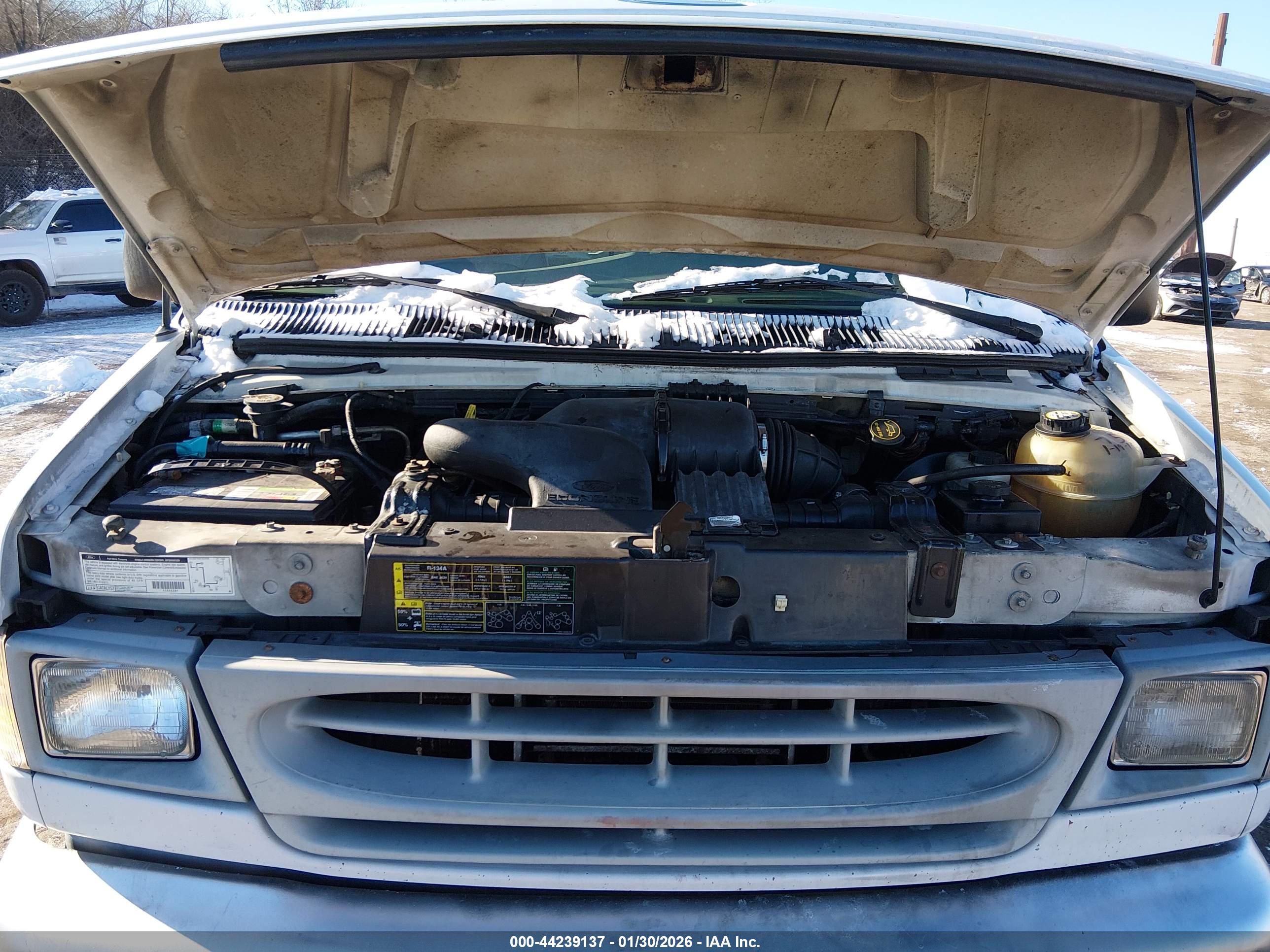 FORD E-250 image 10