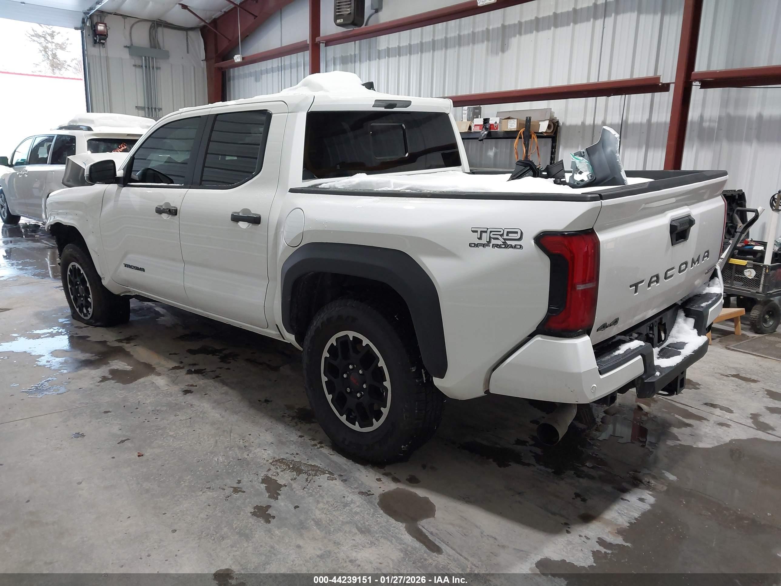 TOYOTA TACOMA image 3